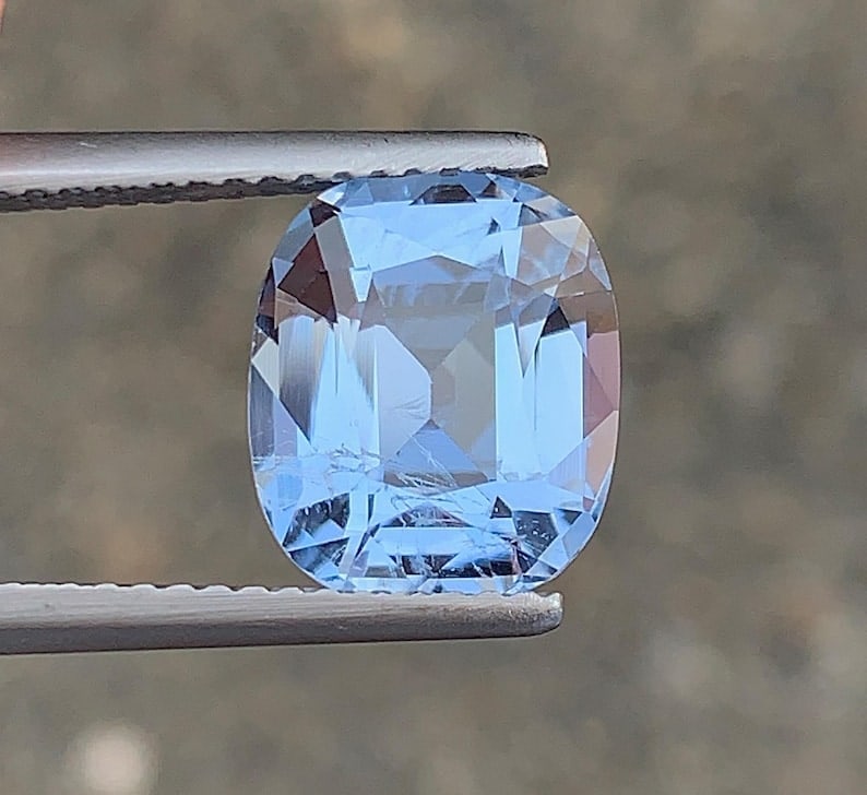 Santa Maria Aquamarine Gemstone: 3.60 CT Cushion Cut Beryl (1 of 7)