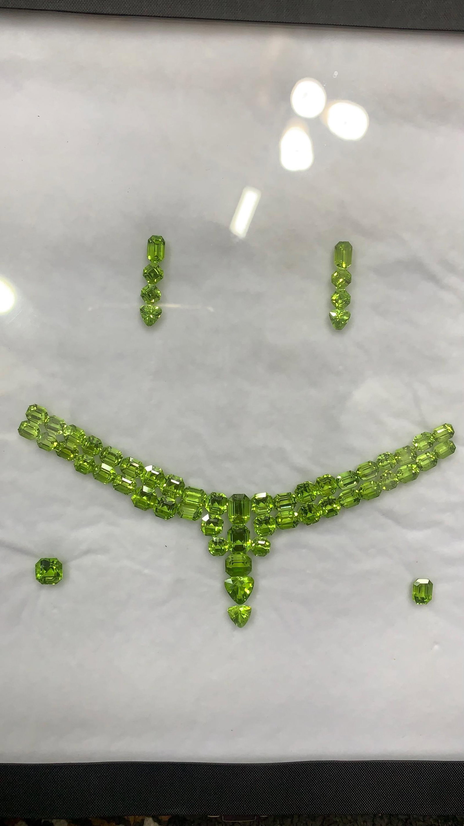 85 Carat Apple Green Peridot Jewelry Layout, Loose Gemstones - 12