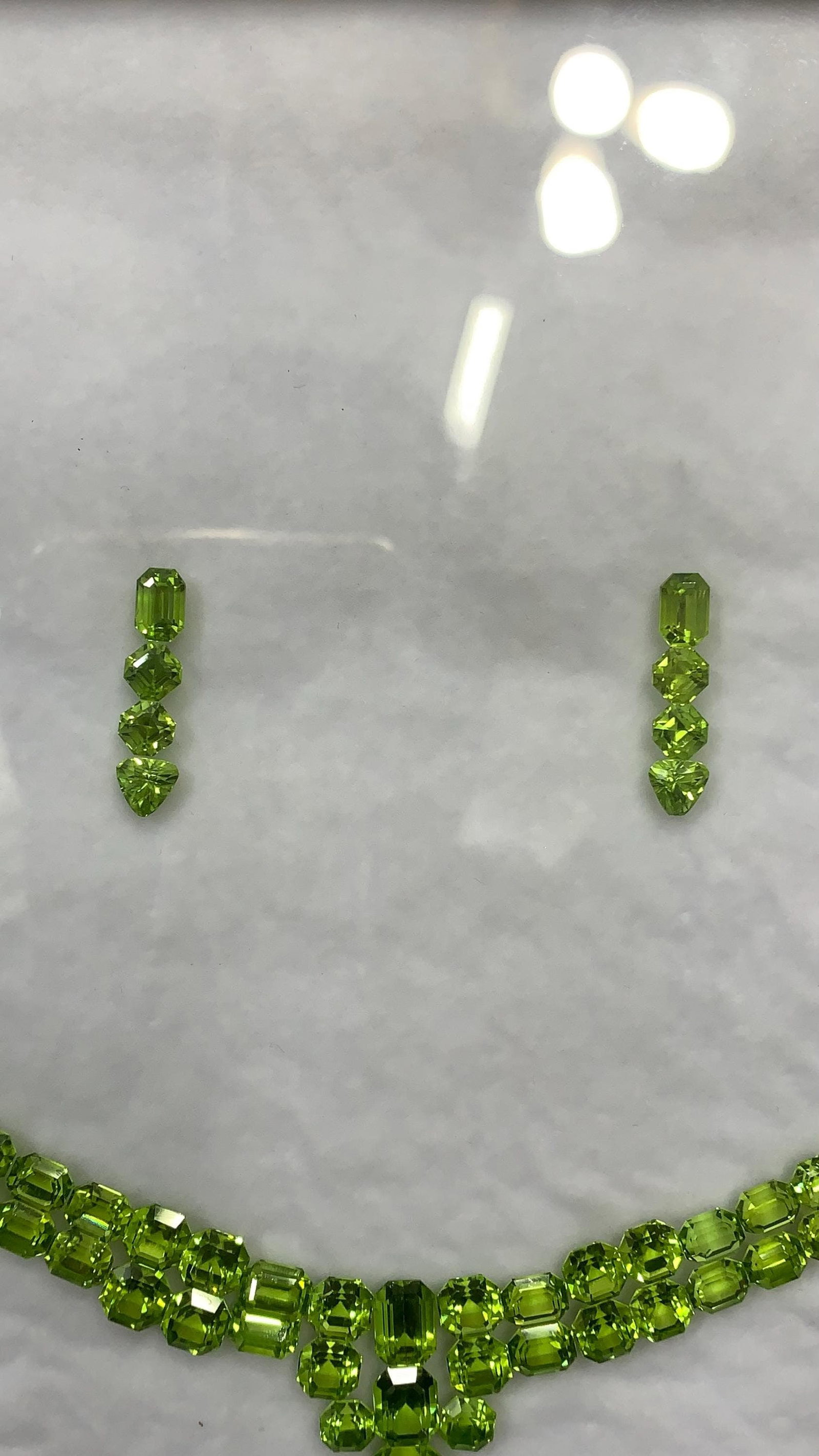 85 Carat Apple Green Peridot Jewelry Layout, Loose Gemstones - 8