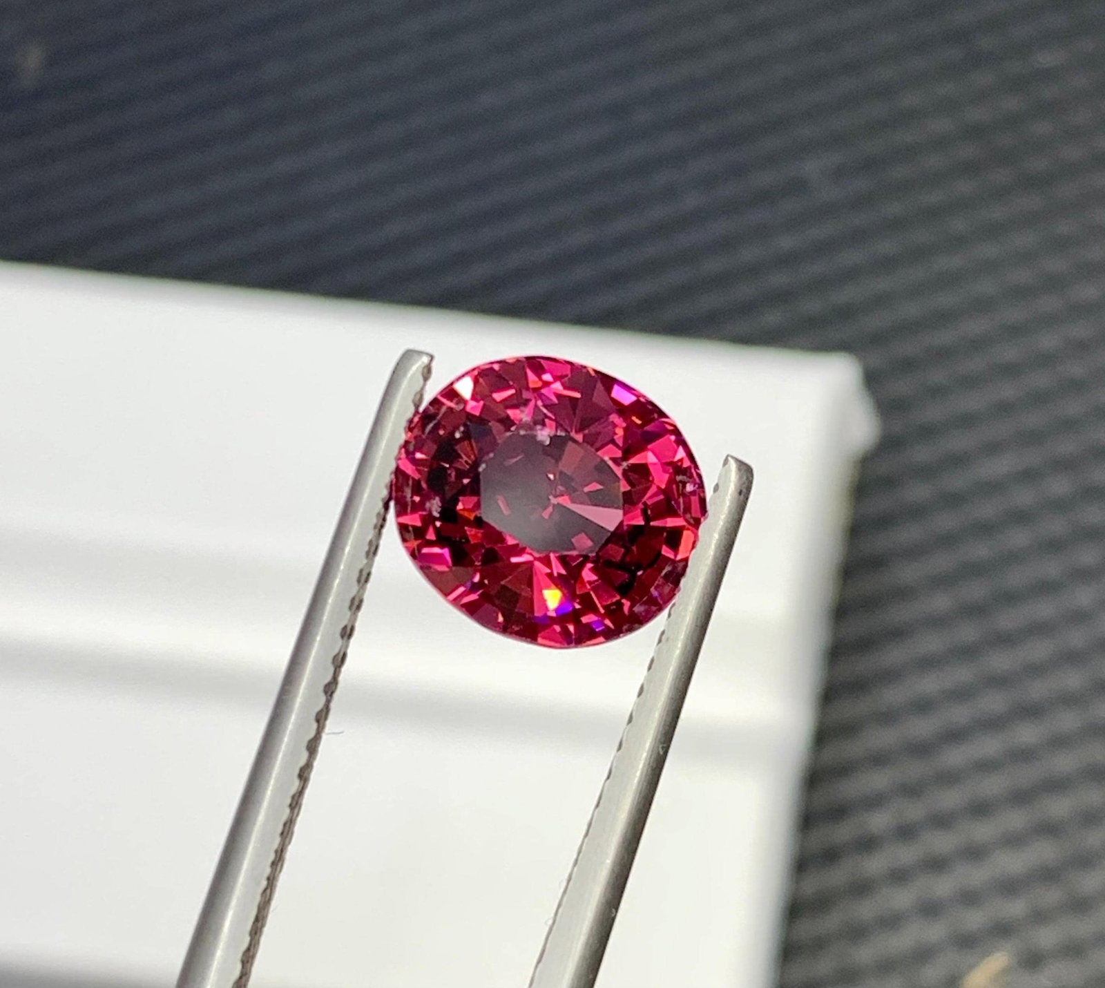 Purplish Pink Natural Garnet Oval Shape Gemstone For Ring From Tanzania - 4.140 Carat - 15