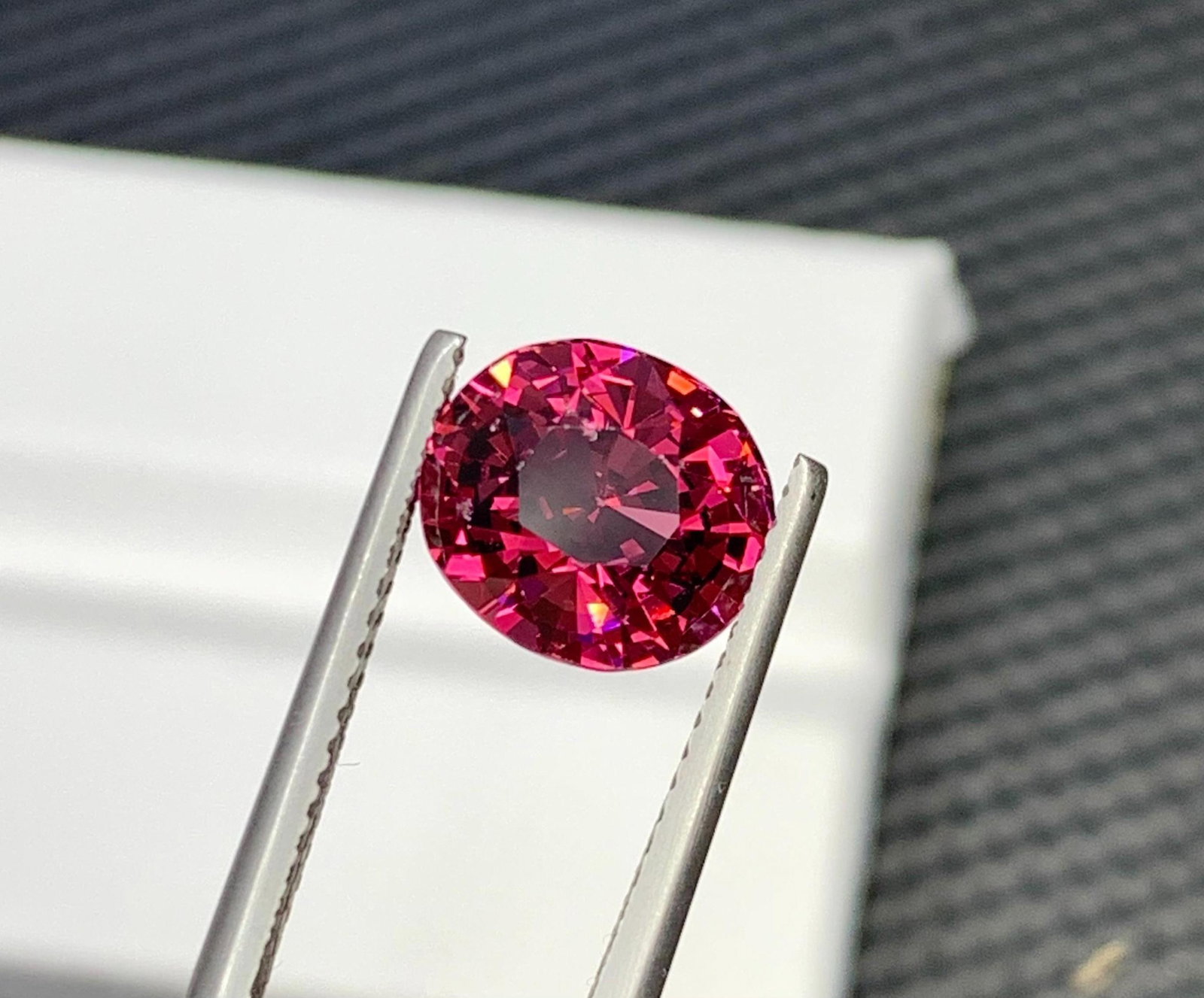Purplish Pink Natural Garnet Oval Shape Gemstone For Ring From Tanzania - 4.140 Carat - 3