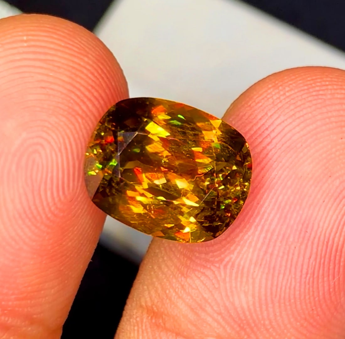 Deep yellow Sphene Ring Stone, Full Fire Sphene Gemstone For Jewelry Making - 4