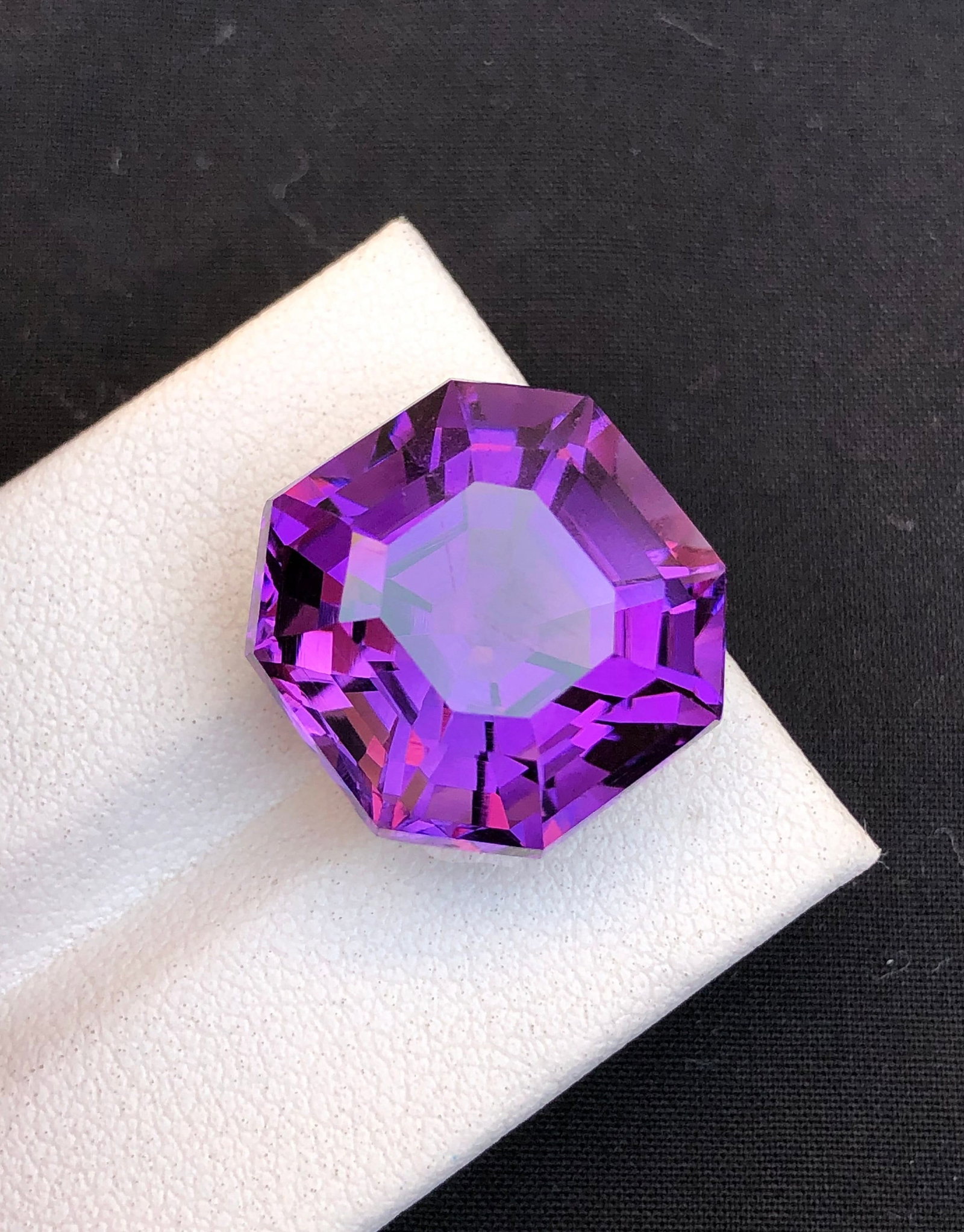 Natural Amethyst Gemstone: Ascher Cut, 21.50 Carats: Title: Natural Amethyst Gemstone: Ascher Cut, 21.50 Carats Description: Gemstone: Amethyst Carat weight: 21.50 Natural Amethyst Gemstone , Ascher Cut Purple Color Amethyst, Ring and Jewelry Size