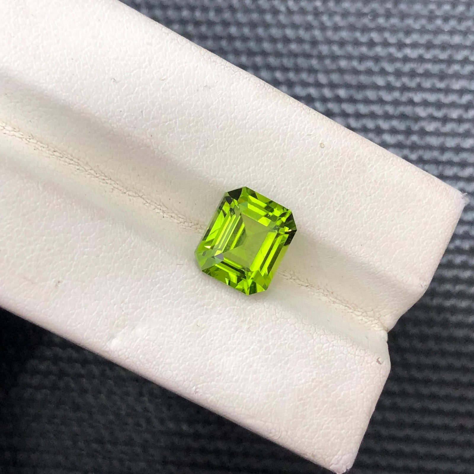 3.16 Carat Emerald Cut Peridot Gemstone: Apple Green Jewelry Stone - 10