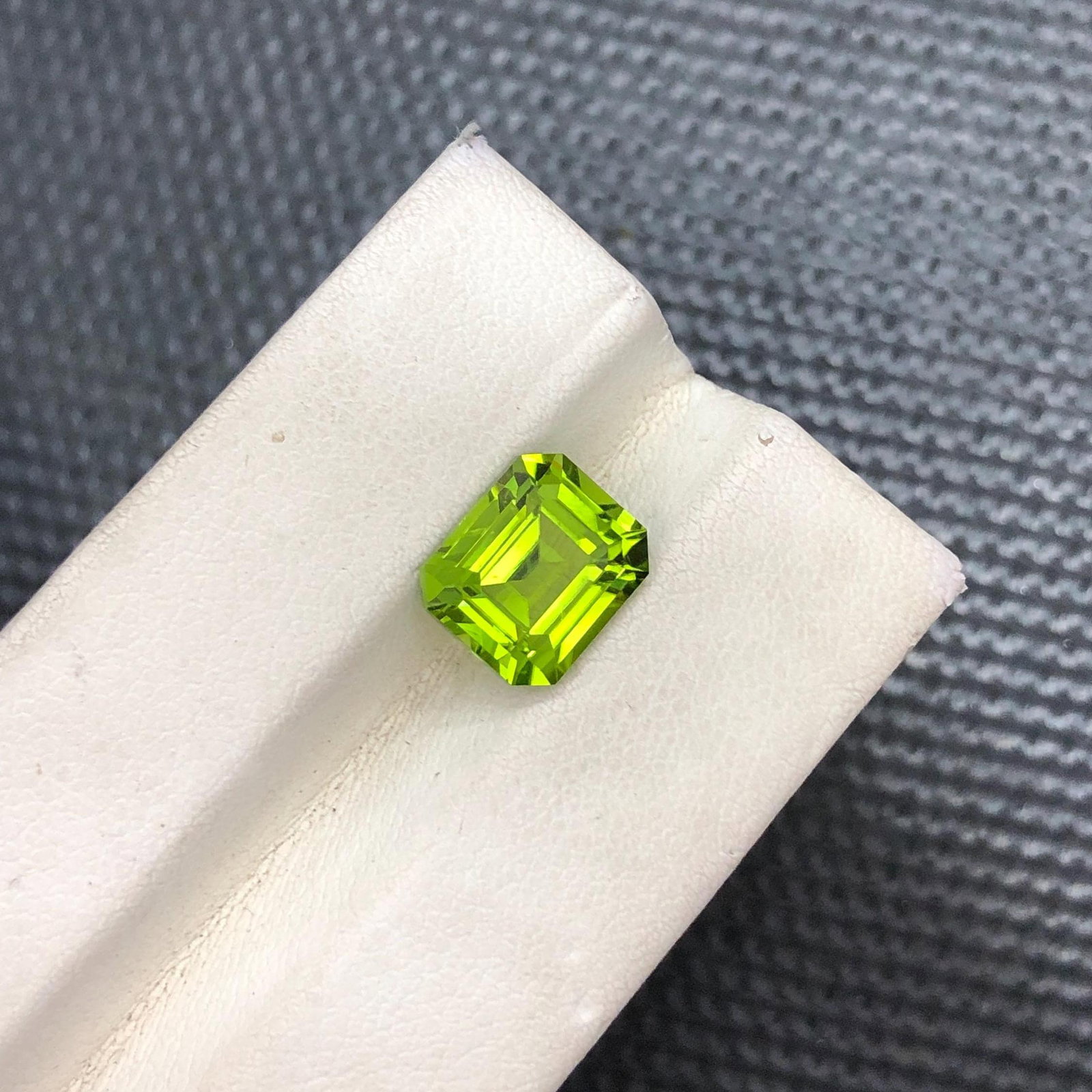 3.16 Carat Emerald Cut Peridot Gemstone: Apple Green Jewelry Stone - 5