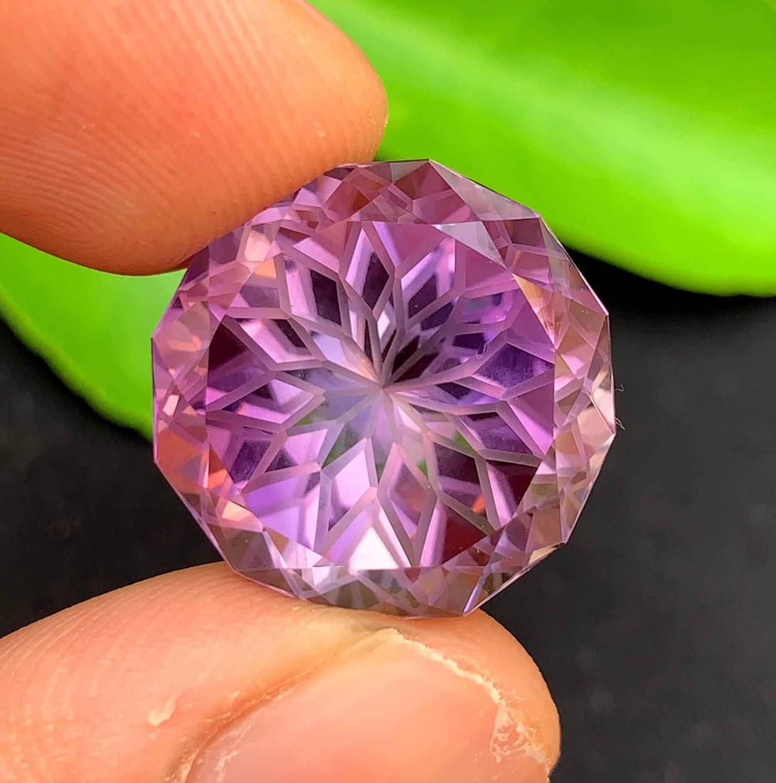 Natural Amethyst Gemstone: Precision Flower Cut, February Birthstone (22.60 Carats) - 4