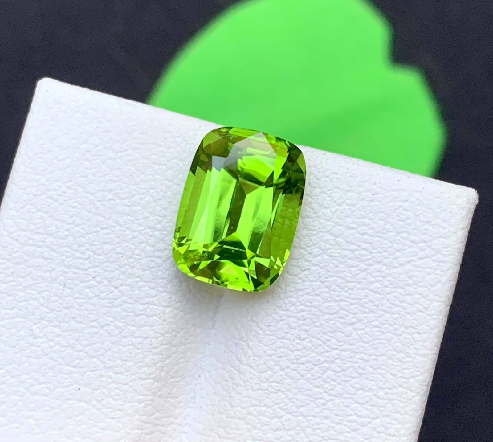 Cushion Cut Peridot Gemstone: Natural August Birthstone (4.68 carats) - 3