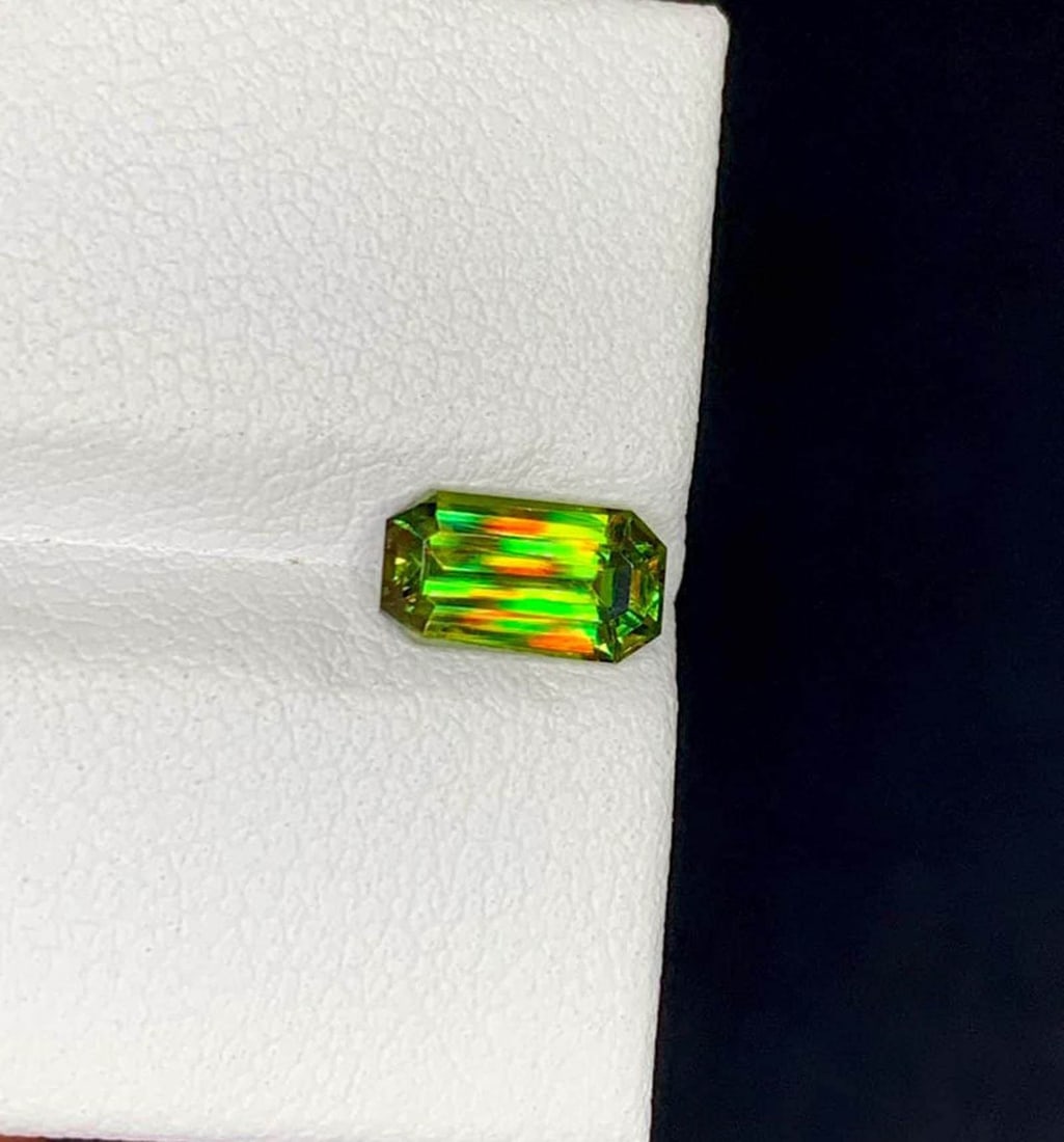 Green Sphene Gemstone: Natural Titanite Round Cut, June Birthstone - 19