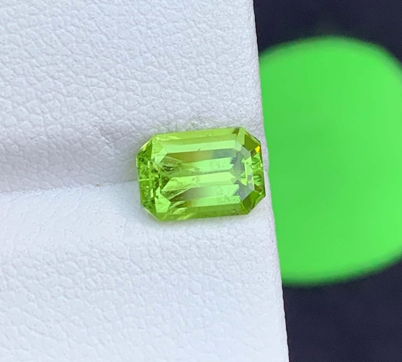 Emerald Cut Peridot Gemstone: Natural August Birthstone (1.47 Carats) - 3
