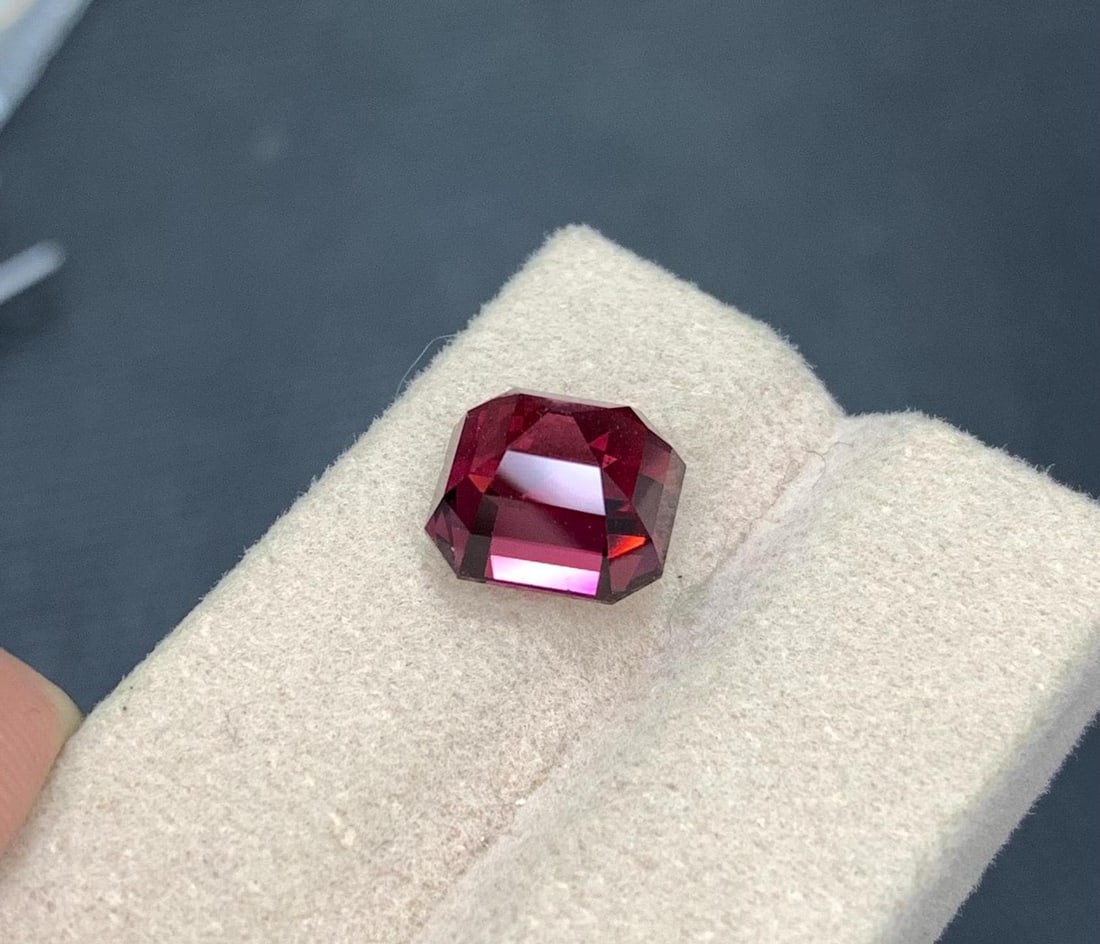 Rhdodlite Red Garnet, Faceted Emerald Vivid Red Garnet Engagement Ring, 7.76 Ct - 10