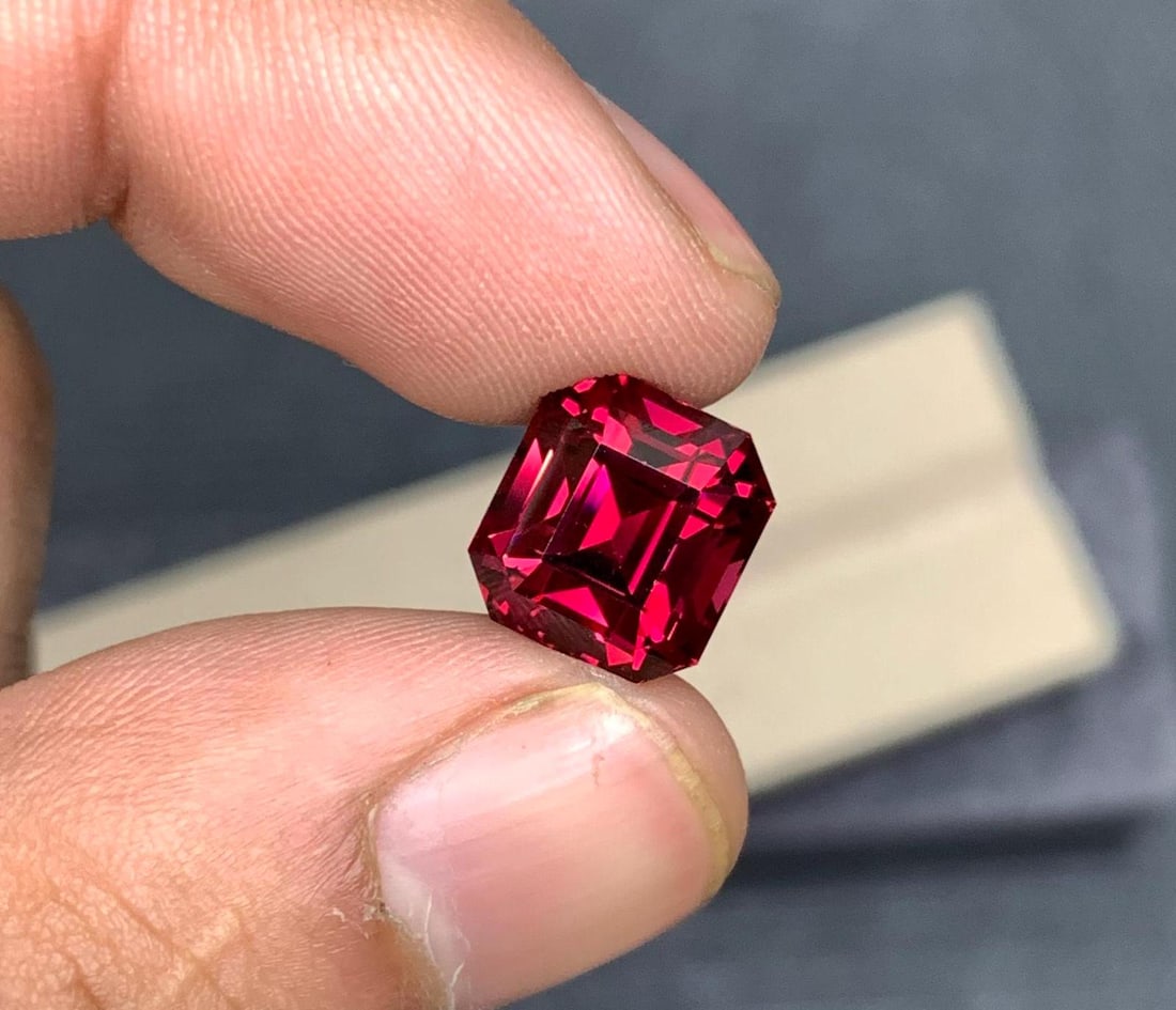 Rhdodlite Red Garnet, Faceted Emerald Vivid Red Garnet Engagement Ring, 7.76 Ct - 14