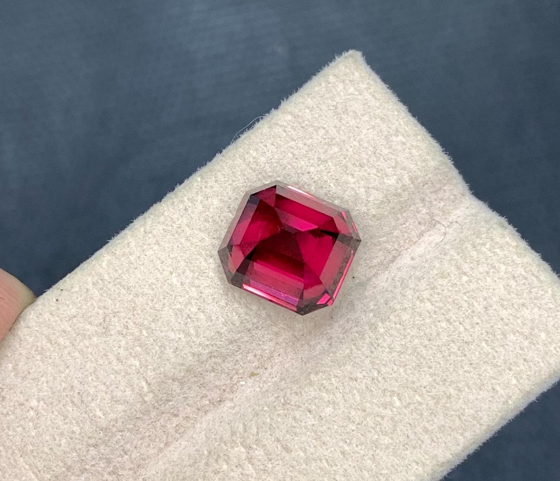 Rhdodlite Red Garnet, Faceted Emerald Vivid Red Garnet Engagement Ring, 7.76 Ct - 9