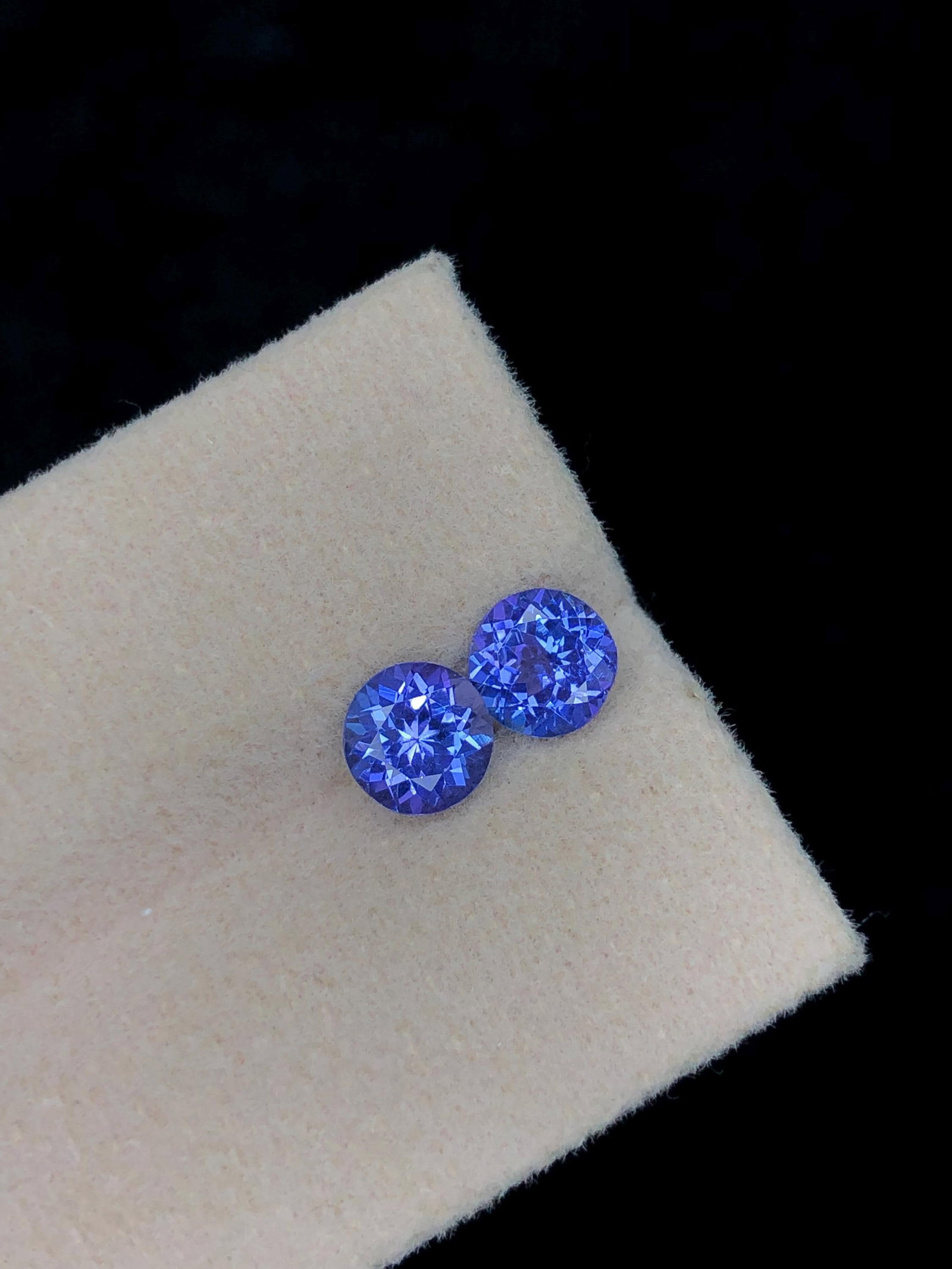 Violet Blue Tanzanite Gemstone Pair: Round Faceted Jewelry Gems, 1.91 Carat - 2