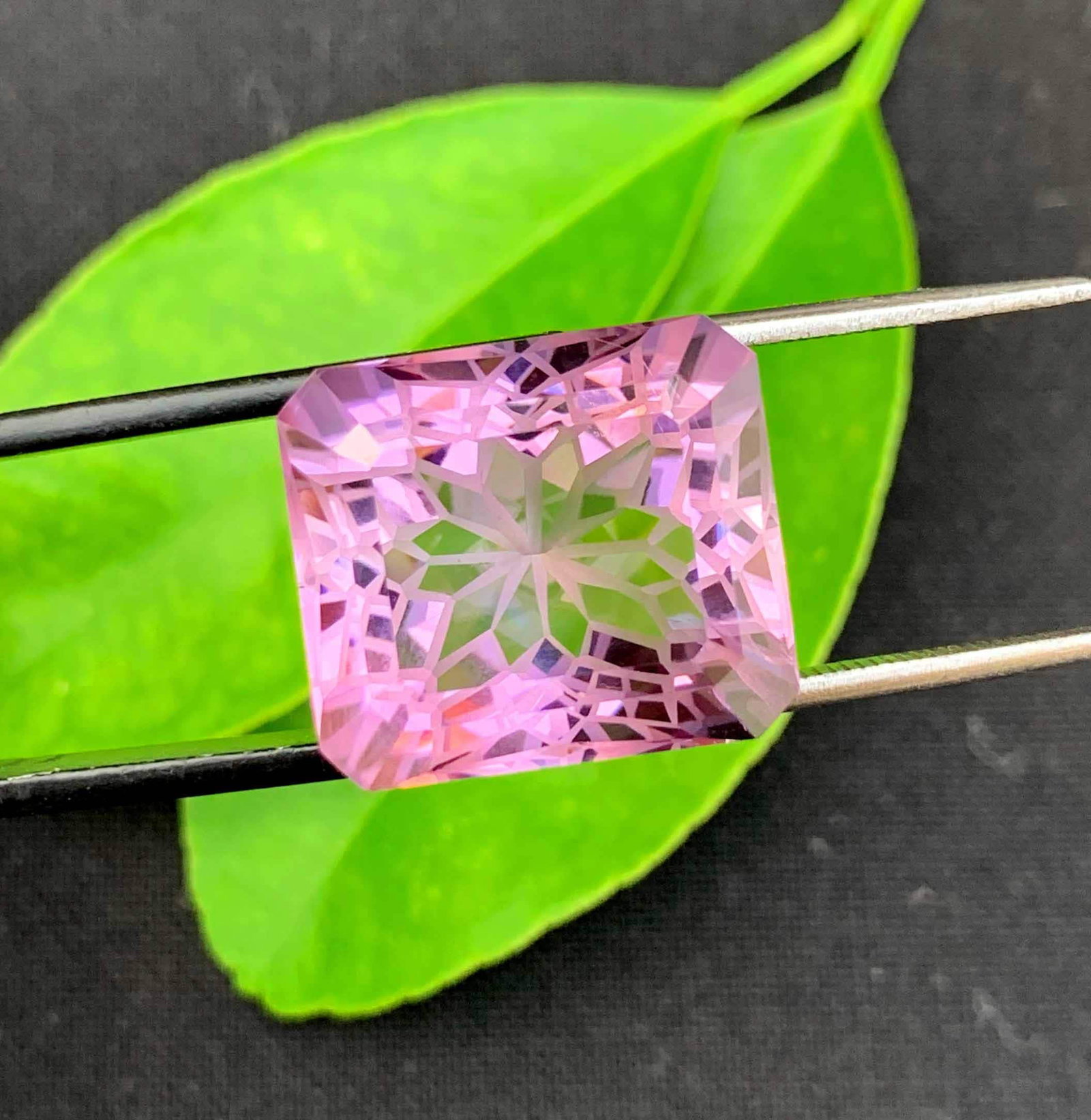 Flower Cut Amethyst Gemstone: Pinkish Purple, 17.65 Carats - 2