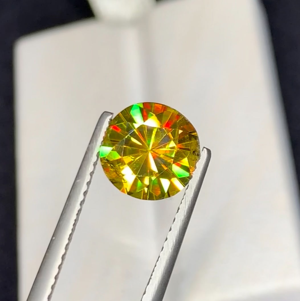 Full Fire Sphene Gemstone For Ring, Natural Sphene var Titanite Stone - 2