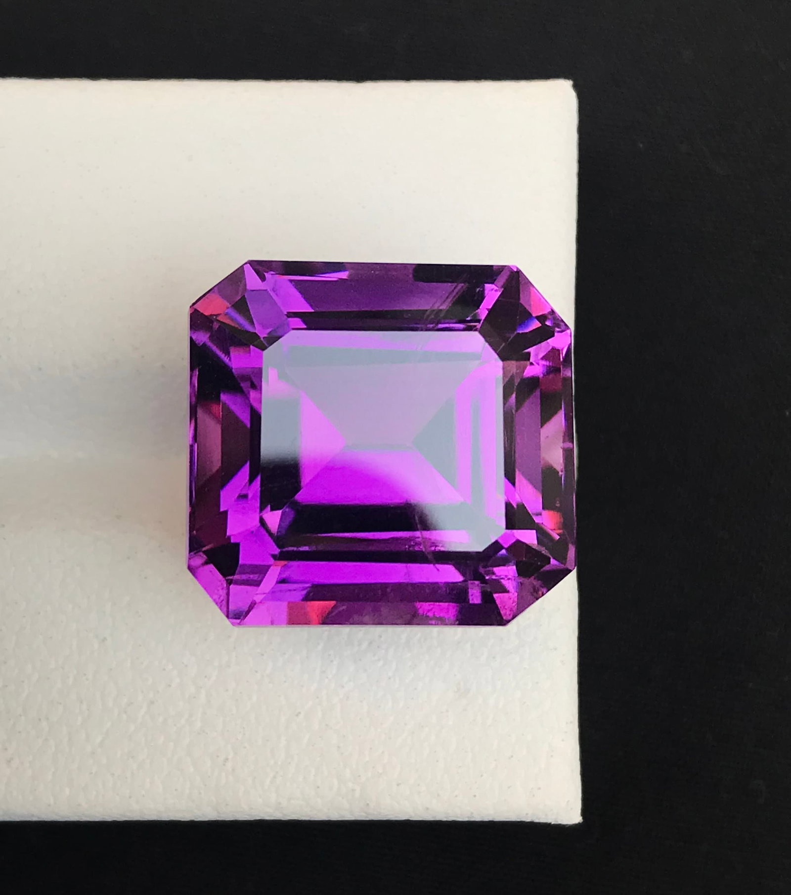 20.70 Carat Natural Amethyst Gemstone: Dark Blue Ascher Cut: Title: 20.70 Carat Natural Amethyst Gemstone: Dark Blue Ascher Cut Description: Gemstone: Amethyst Carat weight: 20.70 Natural Amethyst Gemstone , Ascher Cut Dark Blue Color, Ring and Jewelry Size