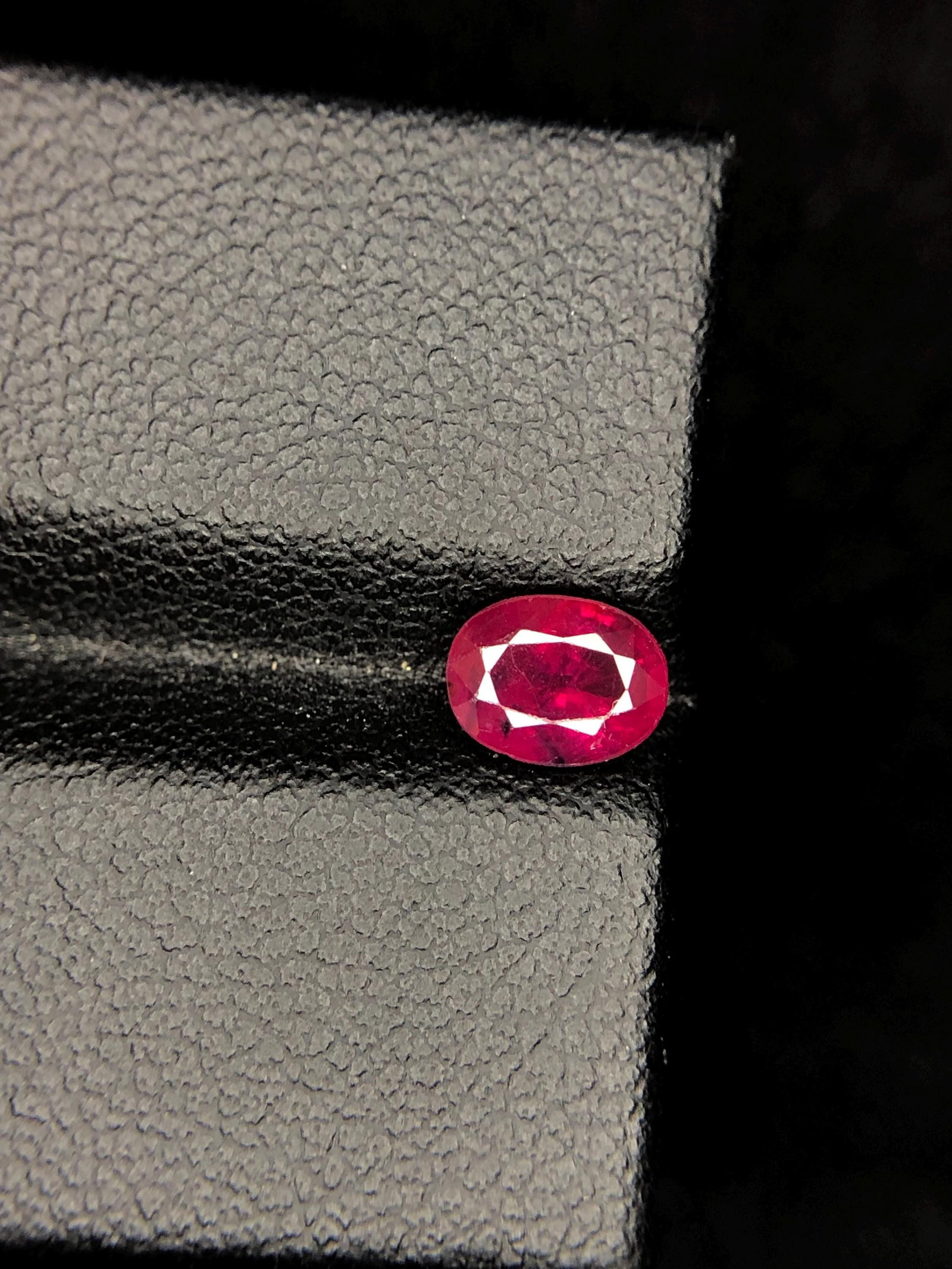 Vivid Red Ruby Gemstone: 1 Carat Oval Mozambique Ruby - 10