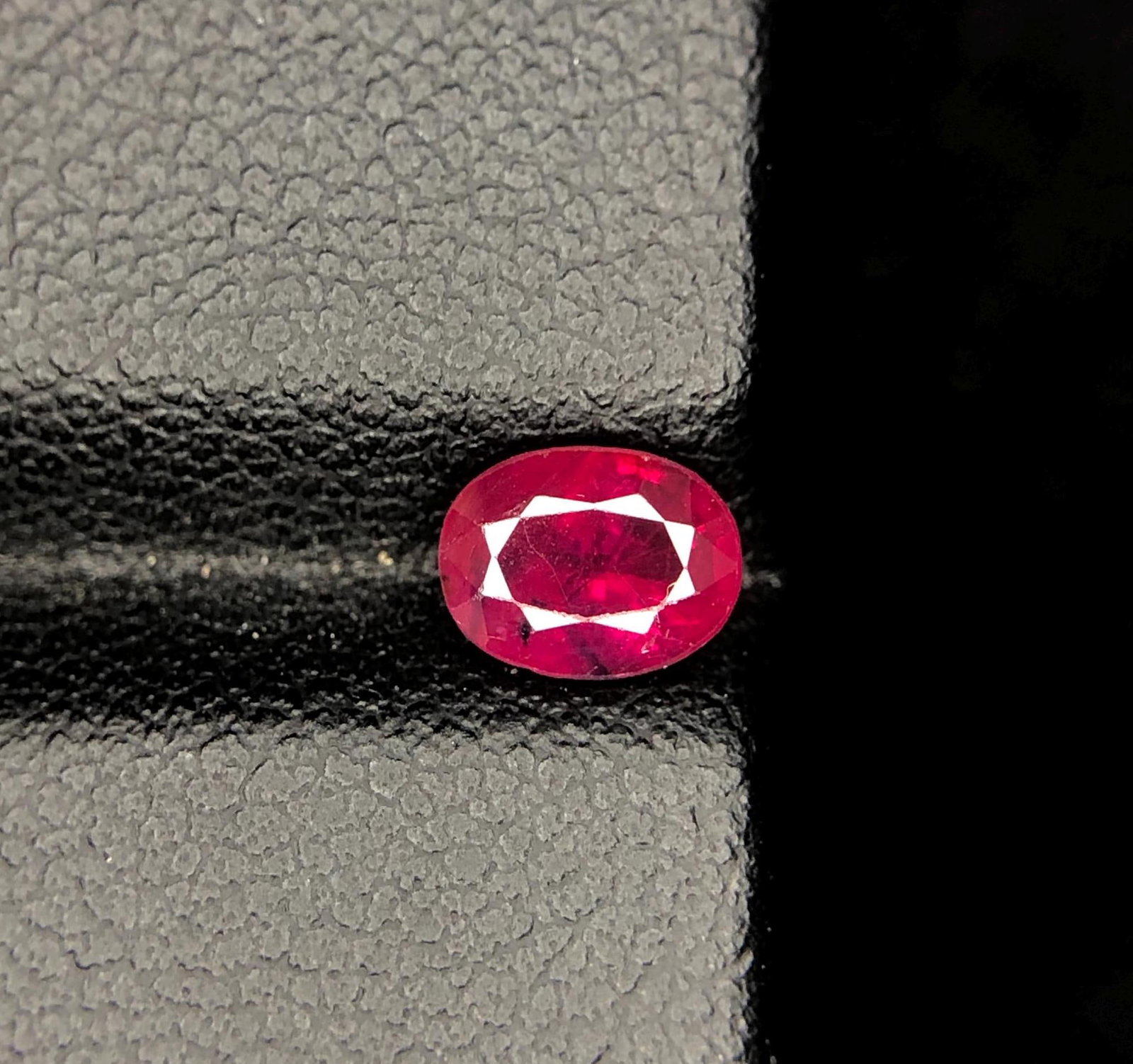 Vivid Red Ruby Gemstone: 1 Carat Oval Mozambique Ruby - 13