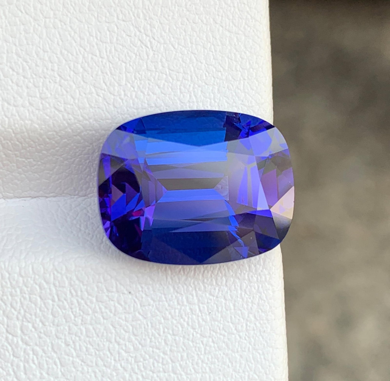 Natural AAA Tanzanite Loose Gemstone: 10.57 Carat Cushion Shape For Making Jewelry - 10