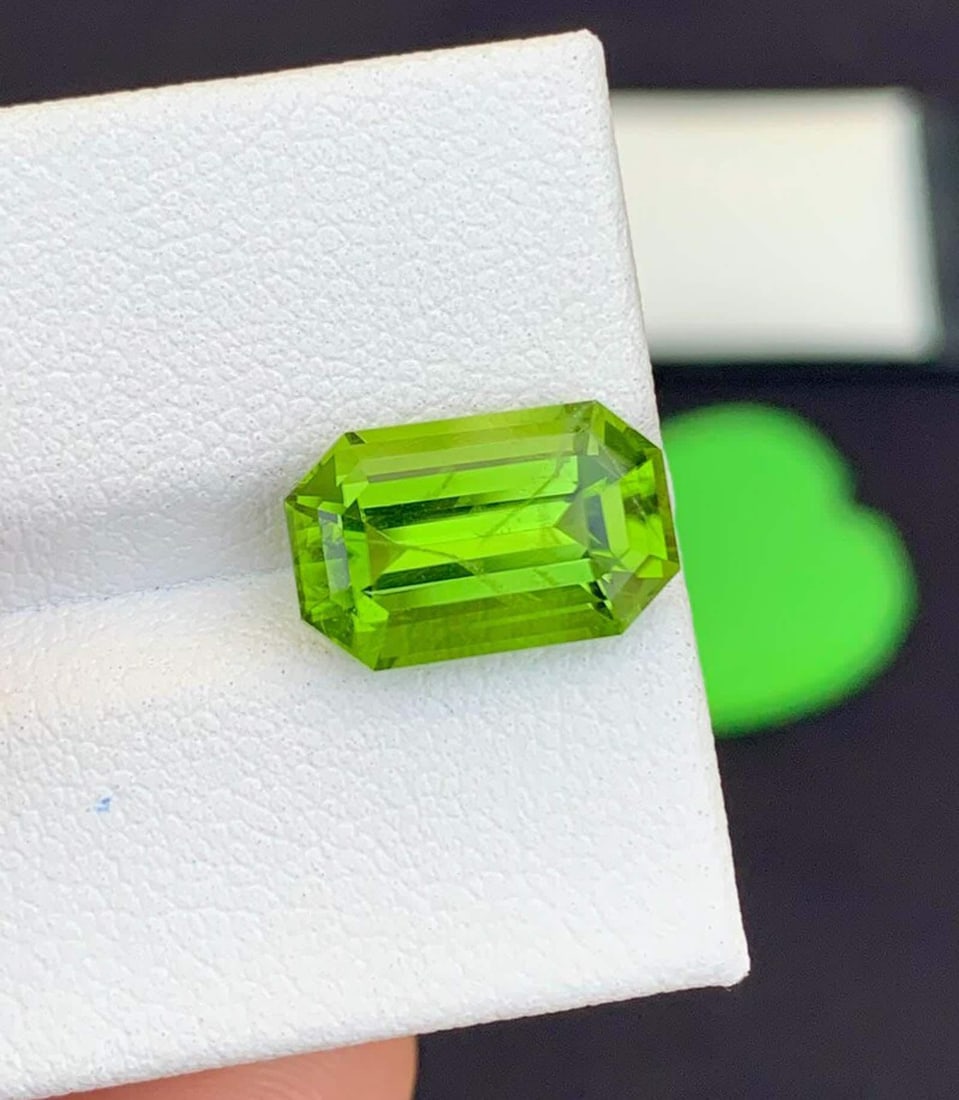 Natural Peridot Gemstones, Top Color Emerald Cut Peridot Loose Gemstone From Pakistan, August: Title: Natural Peridot Gemstones, Top Color Emerald Cut Peridot Loose Gemstone From Pakistan, August Birthstone Description: Gemstone: Peridot Natural Peridot Gemstones, Top Color Emerald Cut Peridot