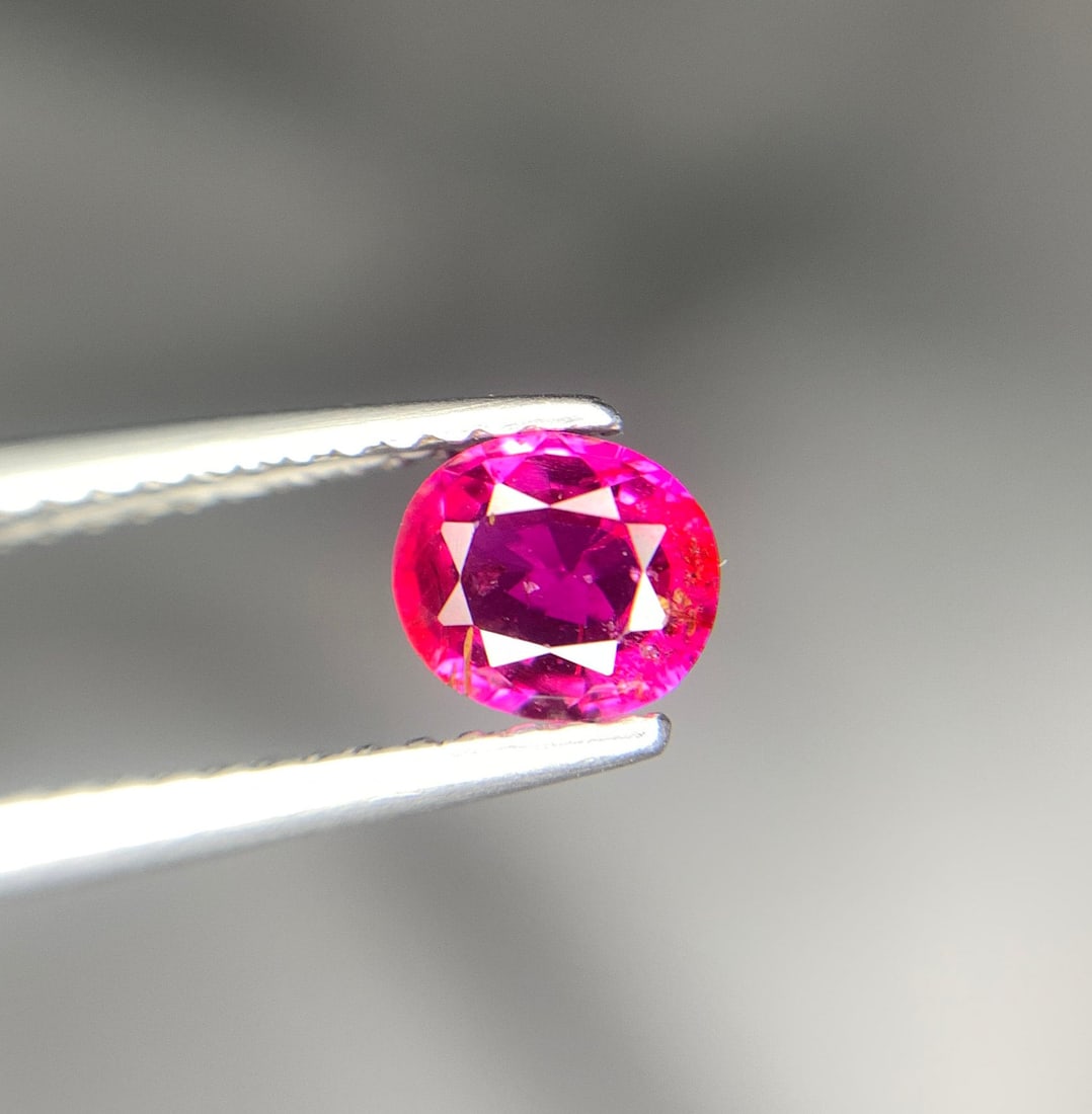 Pinkish Red Ruby Gemstone: 0.75 ct Oval Mozambique Ruby - 12