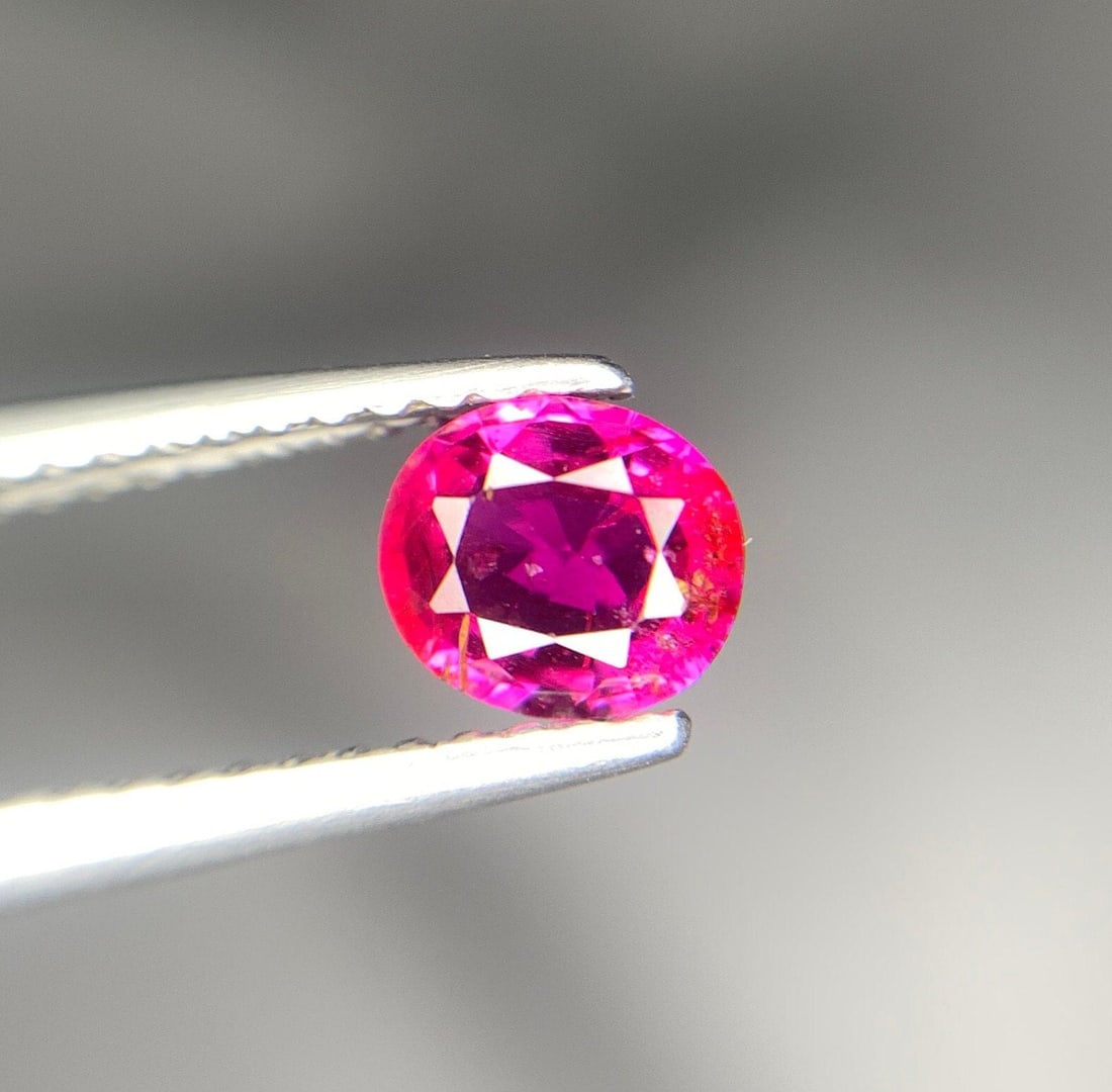 Pinkish Red Ruby Gemstone: 0.75 ct Oval Mozambique Ruby (1 of 17)