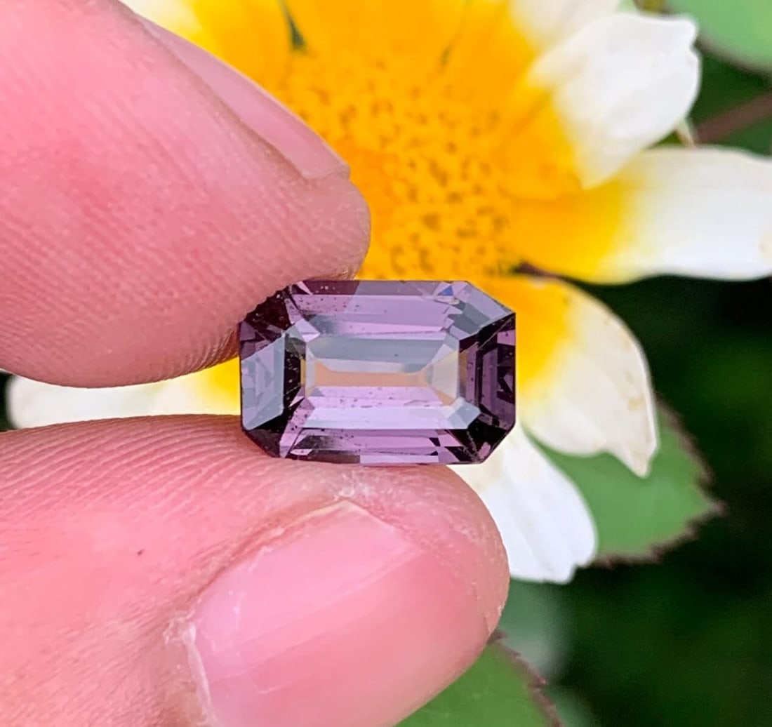 Gray Spinel Gemstone: 2.70 Ct Emerald Cut, VVS Clarity - 19