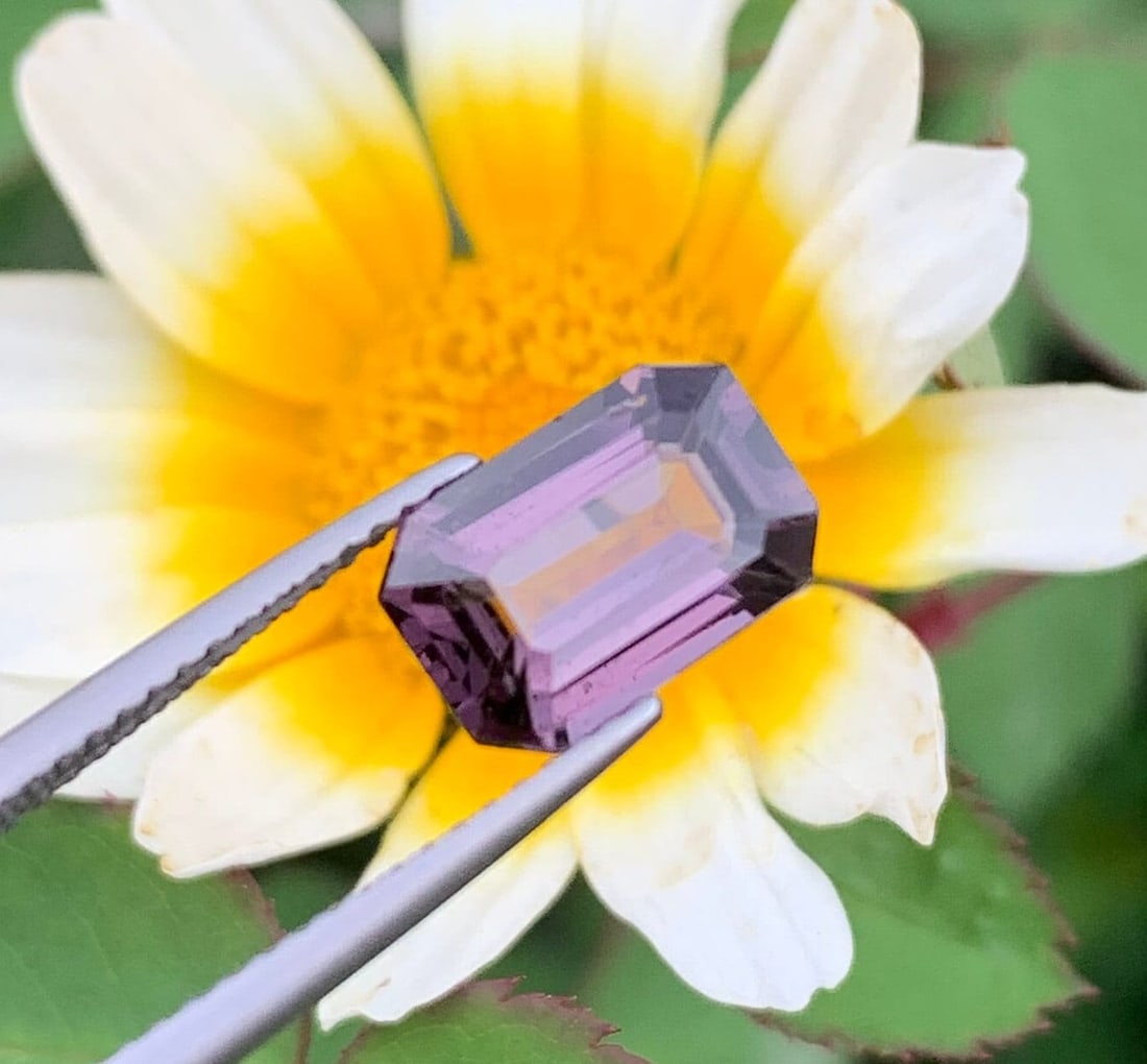 Gray Spinel Gemstone: 2.70 Ct Emerald Cut, VVS Clarity - 9