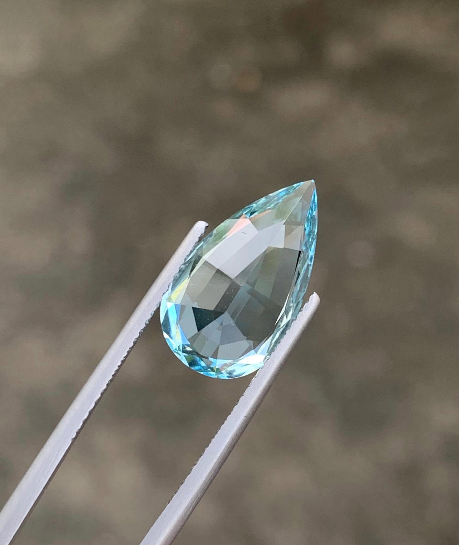 Santa Maria Aquamarine Gemstone: 6.705 CT Pear Cut Stone - 6