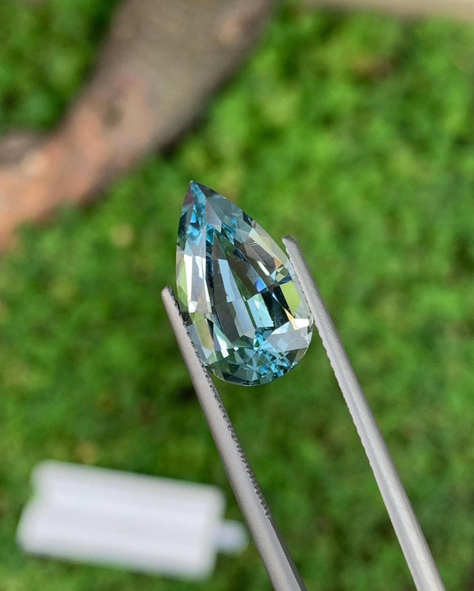 Santa Maria Aquamarine Gemstone: 6.705 CT Pear Cut Stone - 7