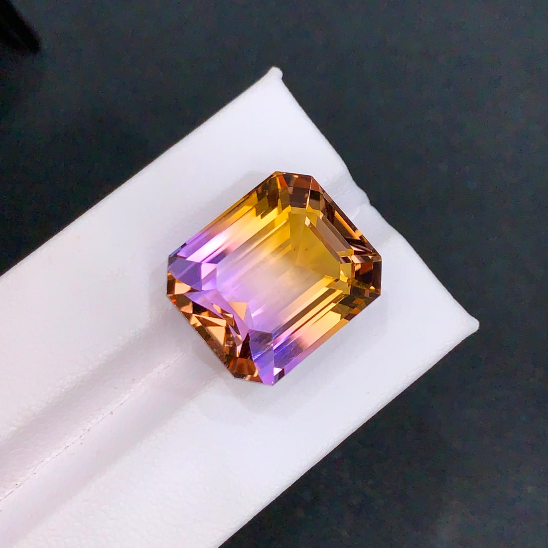 Bi Color Ametrine Loose Gemstone, Natural Ametrine Stone For Jewelry Making: Title: Bi Color Ametrine Loose Gemstone, Natural Ametrine Stone For Jewelry Making Description: Dimensions (mm) 18.5 x 16 x 12 mm Weight (cts) 27.75 Emerald Colours Description Bi Color Ametrine Loose