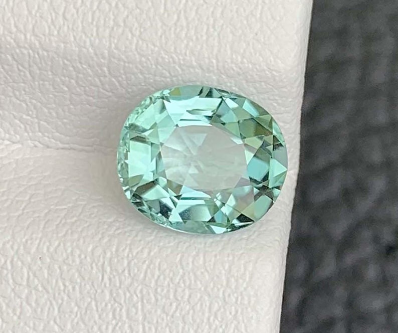 Vista Blue Color Tourmaline Gemstone: Natural October Birthstone, Africa (2.08 CT) (1 of 6)
