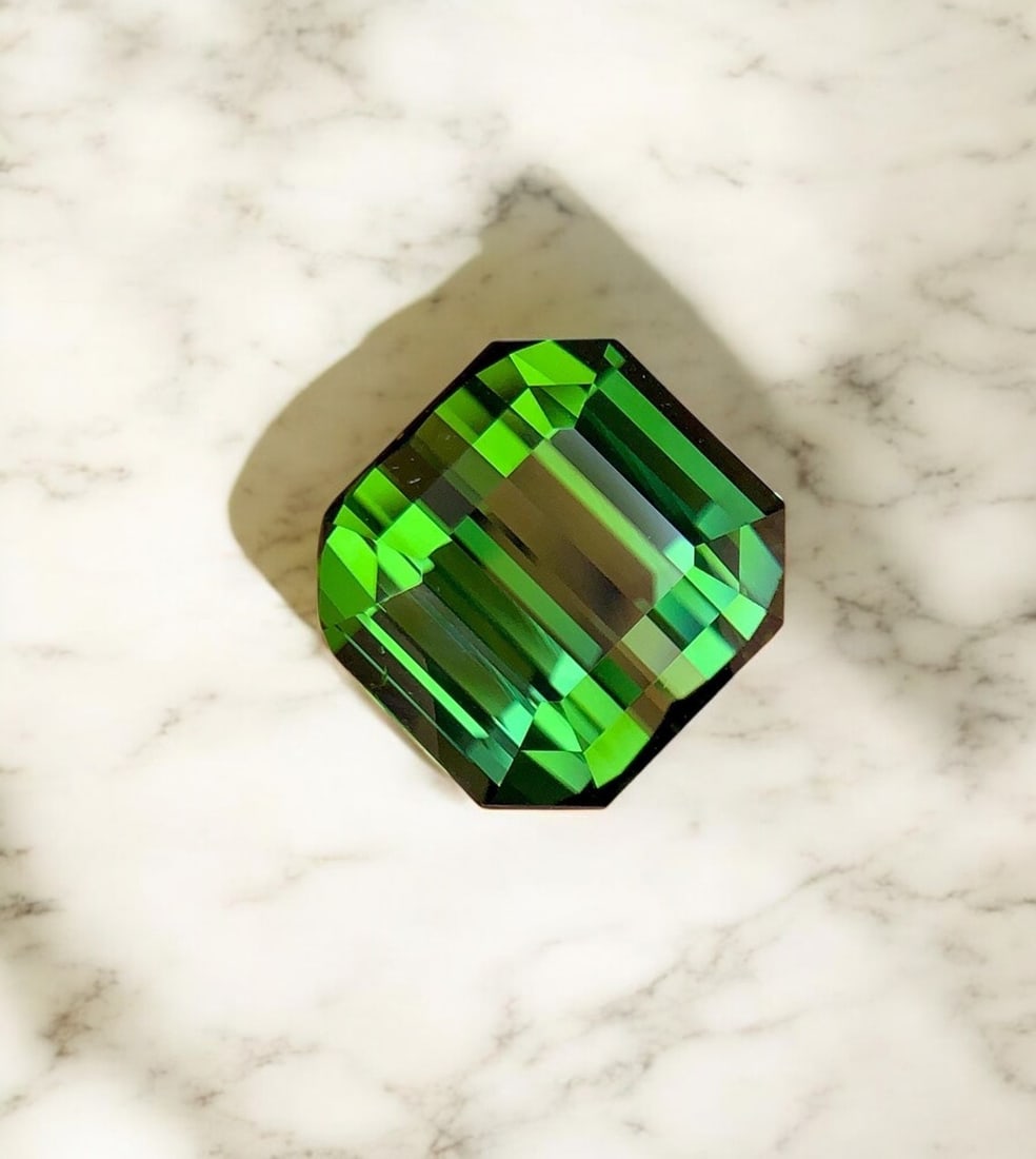 Green Tourmaline Gemstone For Pendant, Natural Tourmaline Necklace Stone: Title: Green Tourmaline Gemstone For Pendant, Natural Tourmaline Necklace Stone Description: Dimensions (mm) 13.7 x 13 x 10.3 mm Weight (cts) 15.6 Asscher Colours Description Natural Fresh Green