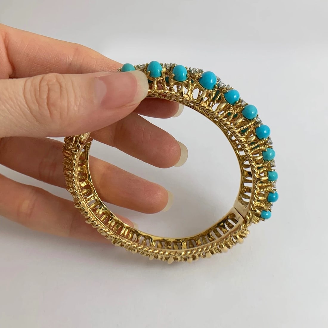 Vintage Cabochon Turquoise Diamond Bangle Bracelet 18K Yellow Gold, 73 Grams - 4