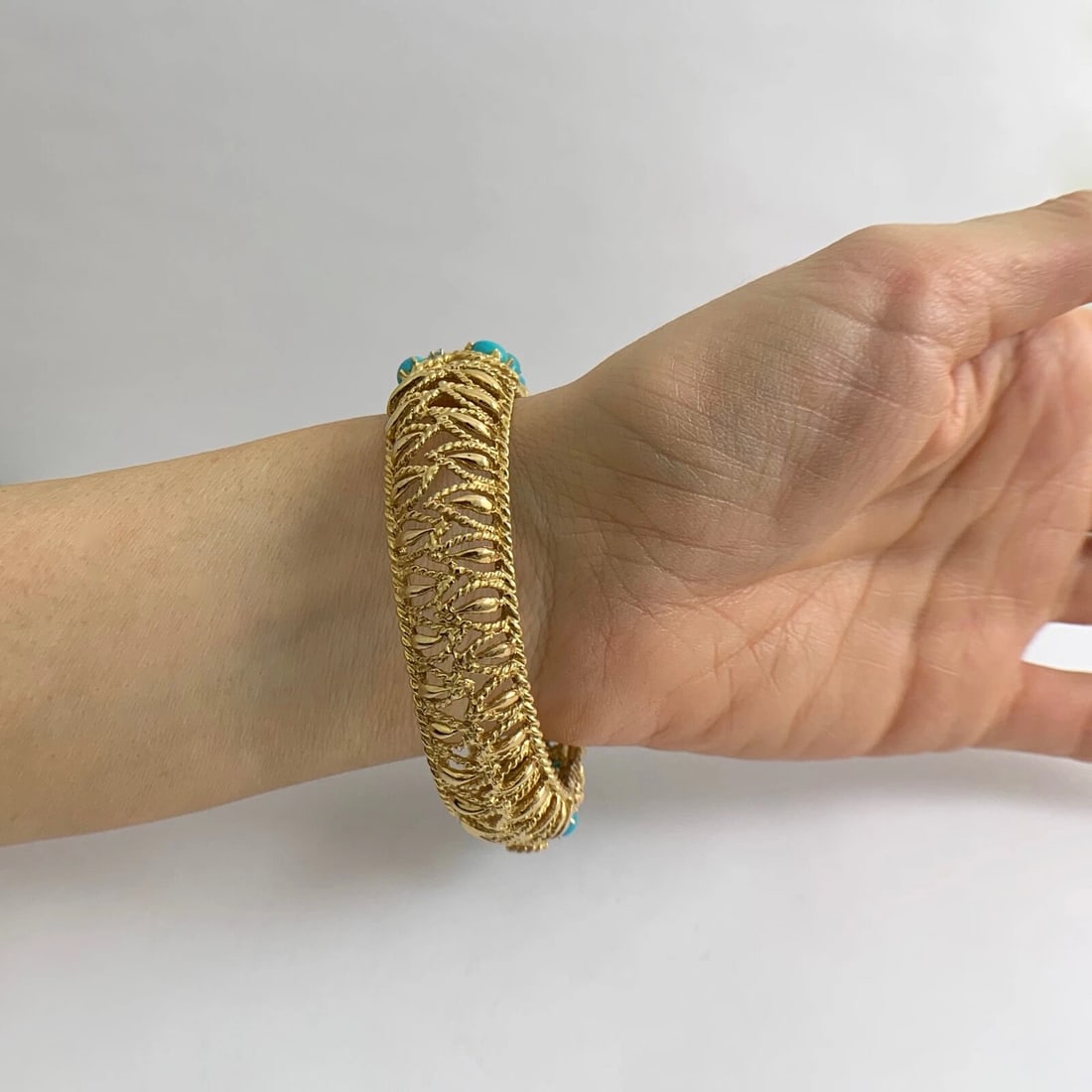 Vintage Cabochon Turquoise Diamond Bangle Bracelet 18K Yellow Gold, 73 Grams - 7