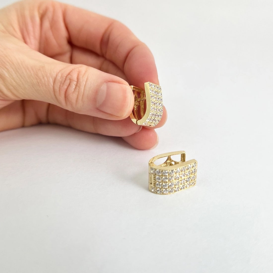 Vintage Pave CZ Cubic Zirconia Wide Huggie Earrings 14K Yellow Gold, 5.12 Grams - 4