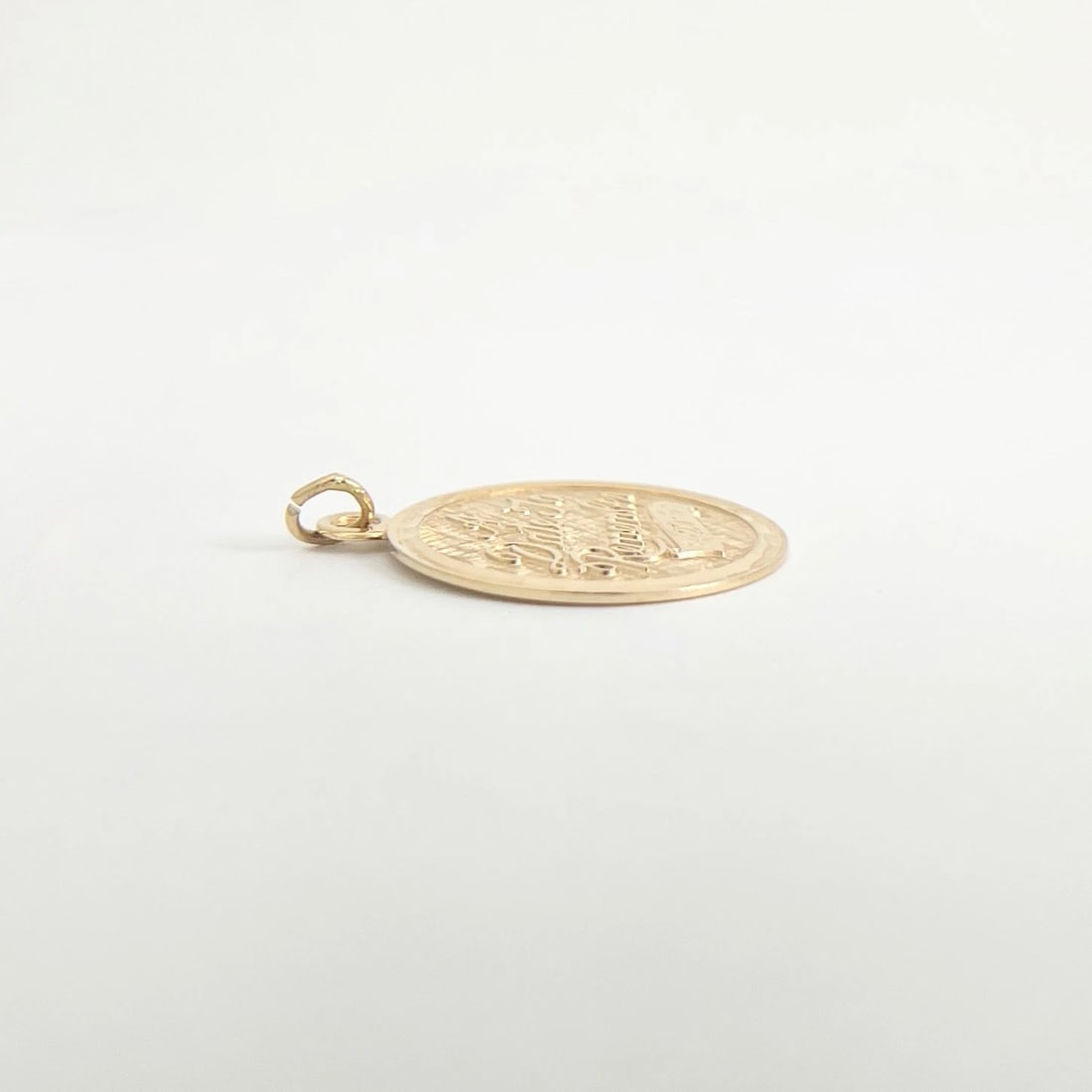 Vintage 1950's A Date To Remember Disc Charm Pendant 14K Yellow Gold, 3.31 Grams - 7