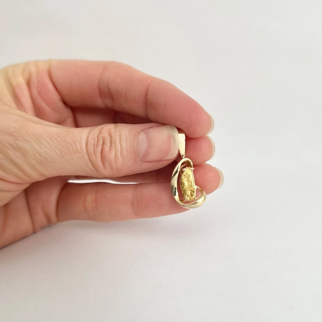 Vintage Asymmetrical Gold Nugget Charm Necklace Pendant 14K Yellow Gold, 3.43 Gr - 4