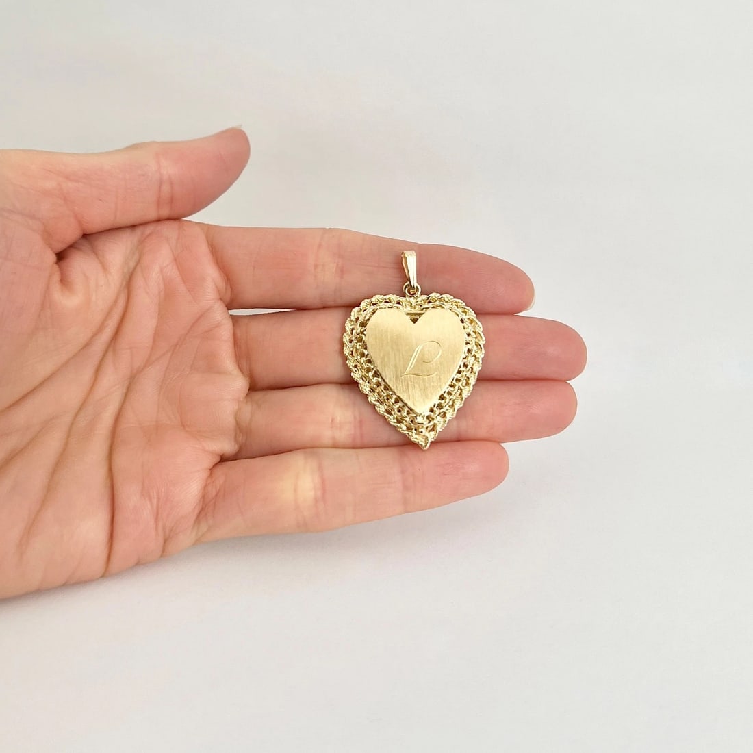 Vintage 1980's Letter L Heart Locket Necklace Pendant 14K Yellow Gold, 6.76 Gram - 3