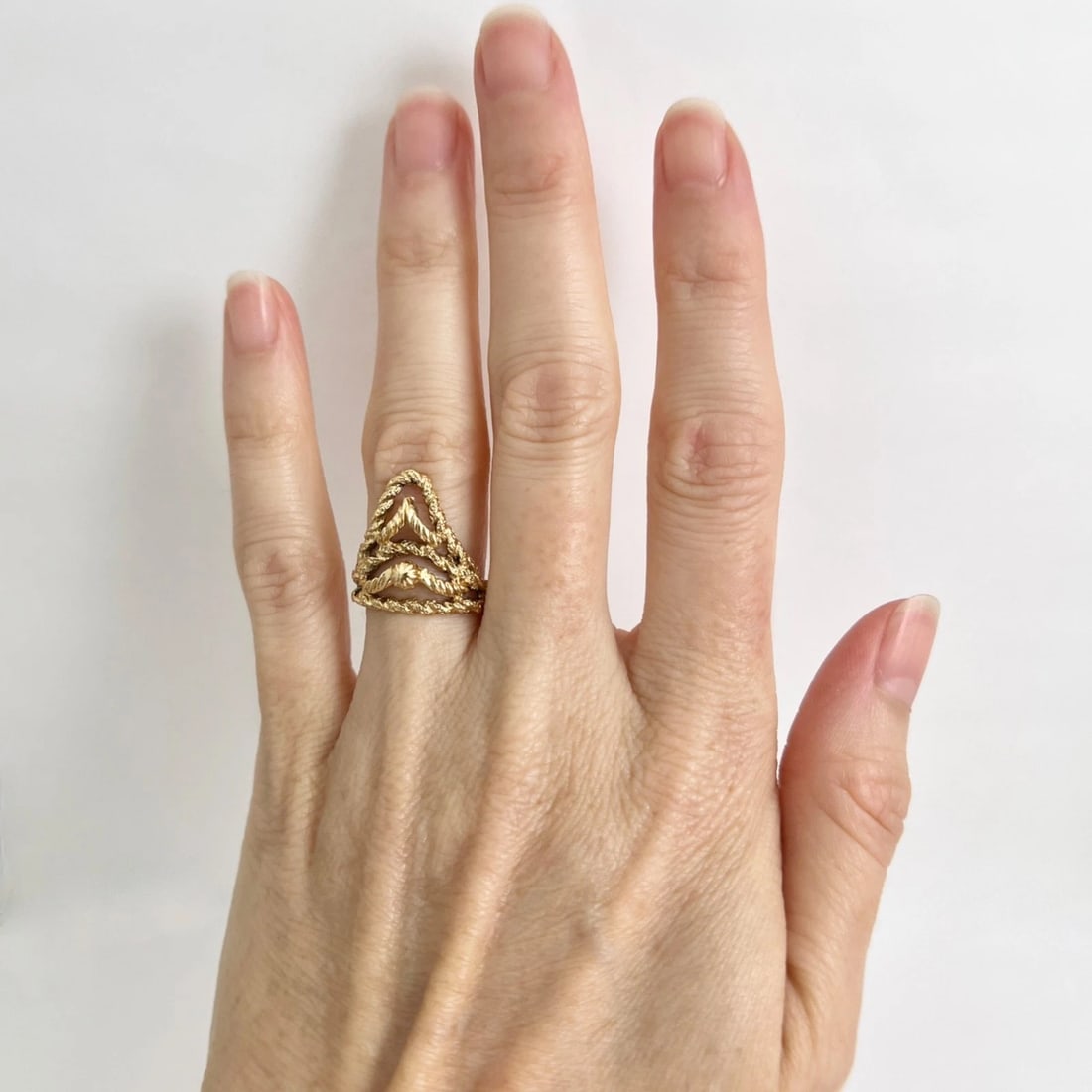 Vintage 1970's Pointed Chevron Statement Ring 14K Yellow Gold, 4.22 Grams - 3