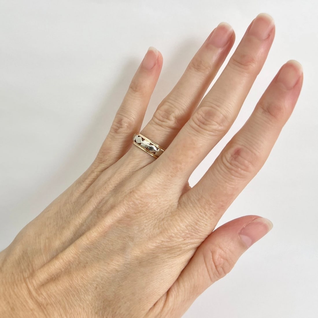 Vintage 1930's 1940's Two-Tone Wedding Band Ring 14K Yellow Gold, 1.97 Grams - 4