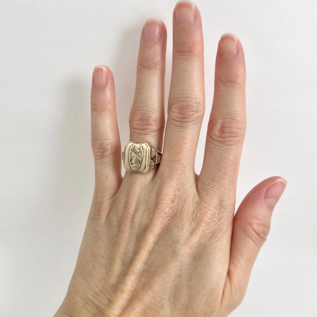 Vintage 1956 EDHS Class Ring 10K Yellow Gold, 7.54 Grams - 3