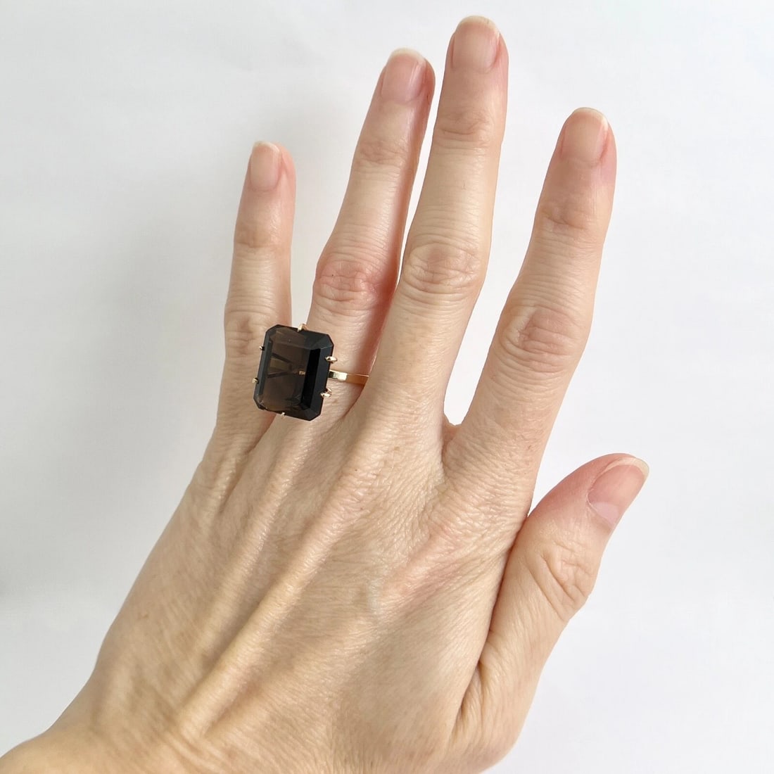 Vintage Brown Quartz Gemstone Cocktail Ring 18K Yellow Gold, 5.01 Grams - 4