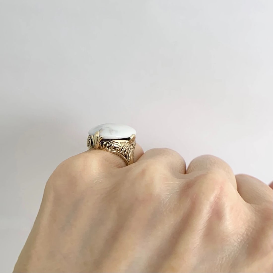 Antique Arts and Crafts 1910 Oval White Scolecite Ring 14K Yellow Gold, 4.74 Gr - 5