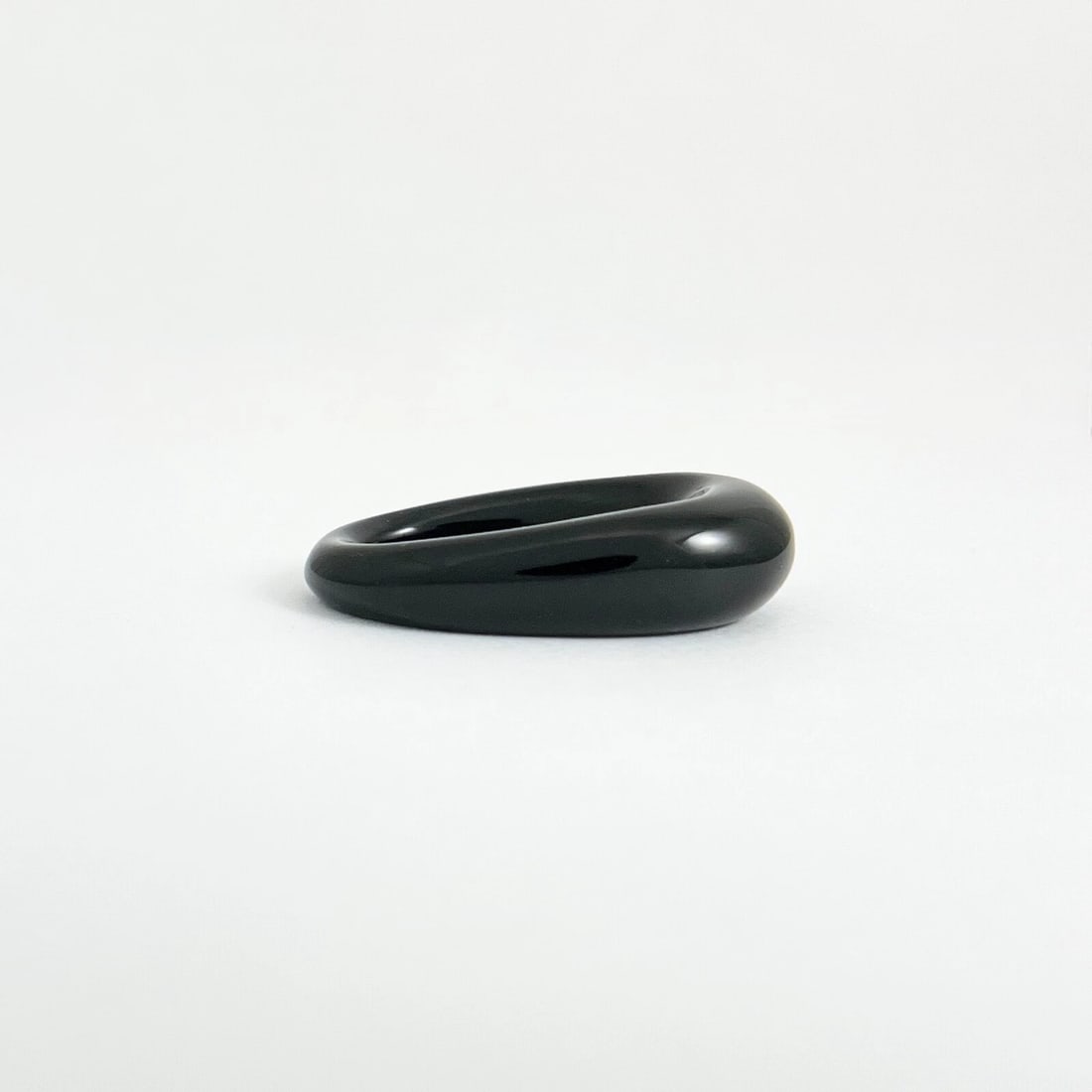 Vintage 1960's Mod Black Lucite Oval Necklace Pendant, 5.87 Grams - 8