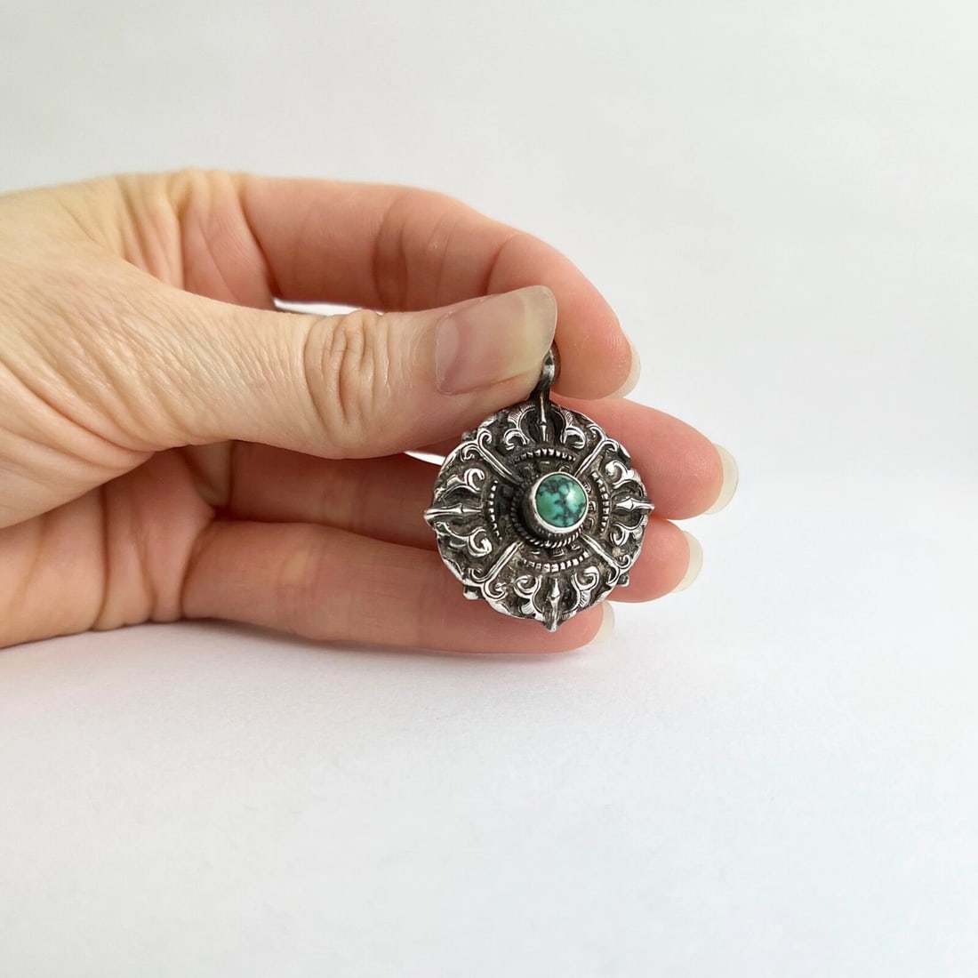 Vintage Artisan Turquoise Necklace Pendant Sterling Silver, 5.35 Grams - 3