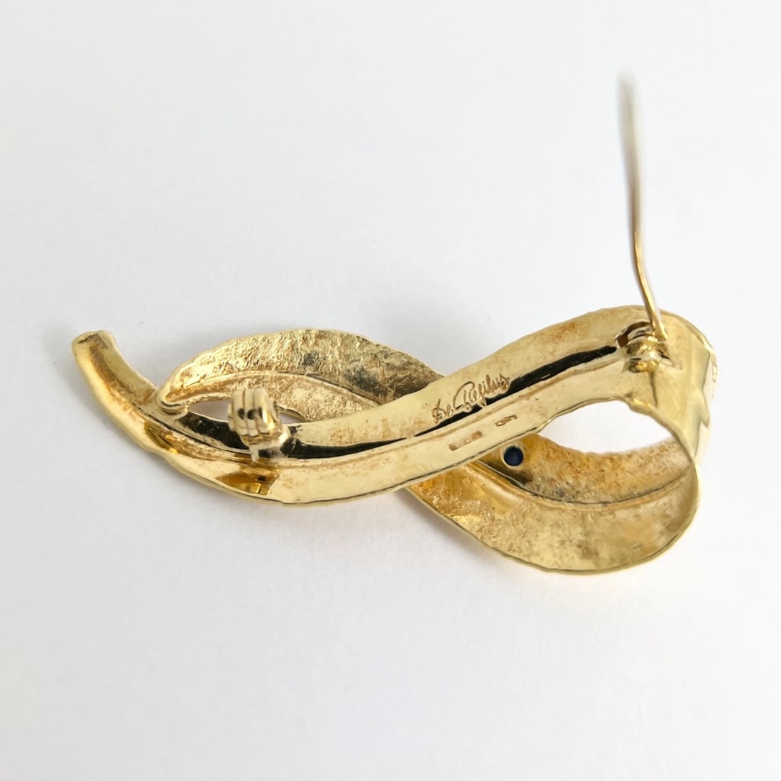 Vintage De Rejilus Sapphire Ribbon Brooch Pin 18K Yellow Gold, 6.29 Gr - 6