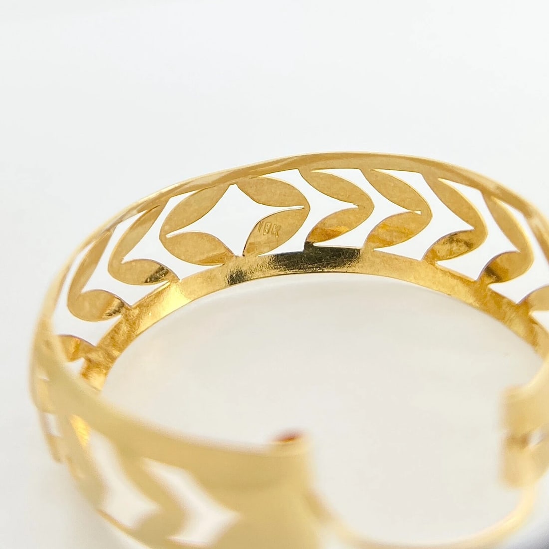 Vintage 1960's 1970's Leaf Filigree Hoop Earrings 18K Yellow Gold, 8.16 Grams - 7