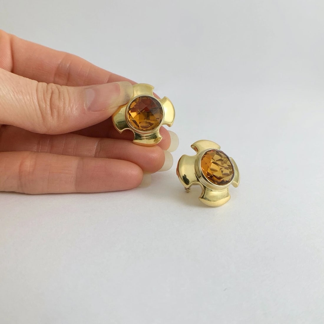 Vintage 1960s Citrine Geometric Drop Stud Earrings 18K Yellow Gold, 13.98 Grams - 3