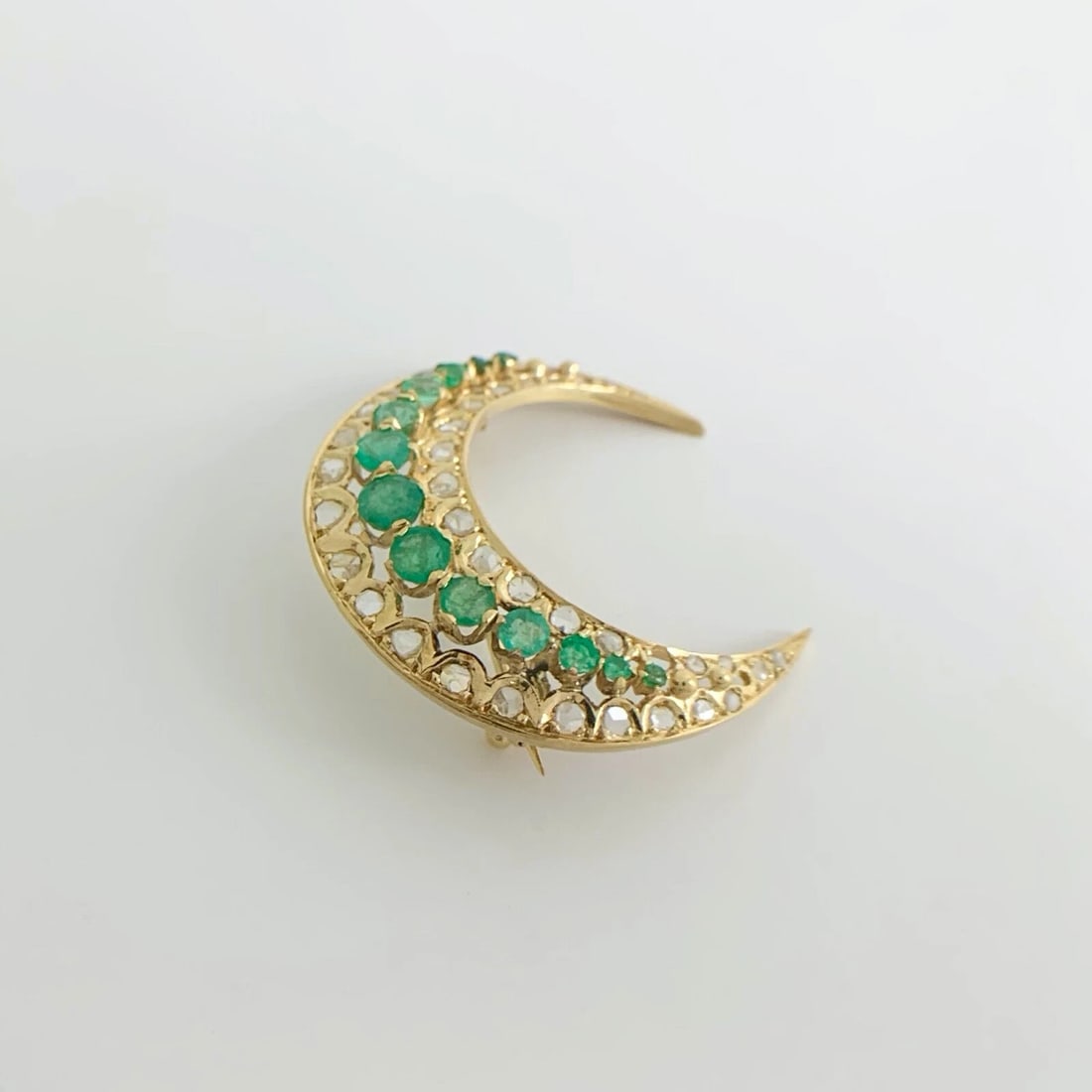Antique Victorian Emerald Diamond Crescent Moon Brooch Pin 18K Gold, 7.73 Grams - 6